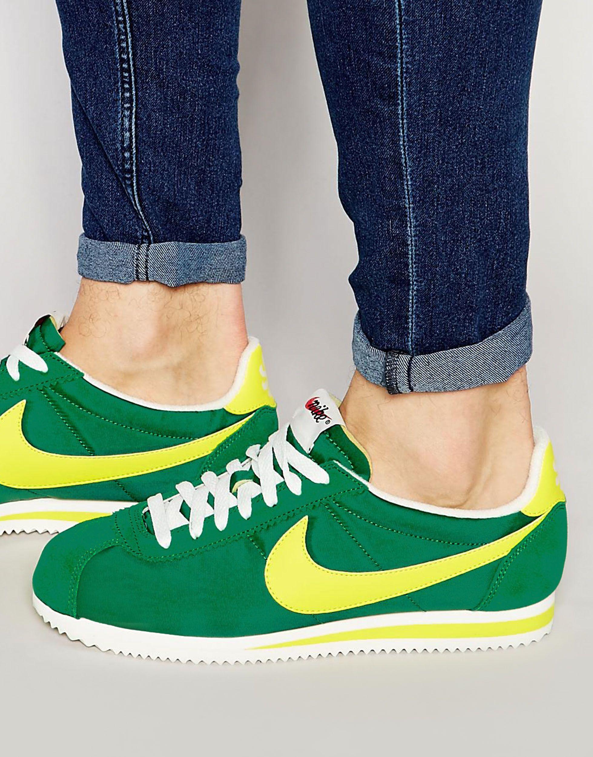 Кроссовки nike green. Зелёные Cortez найк. Nike Cortez зеленые. Nike Cortez nylon зеленые. Найк Кортес 2022.