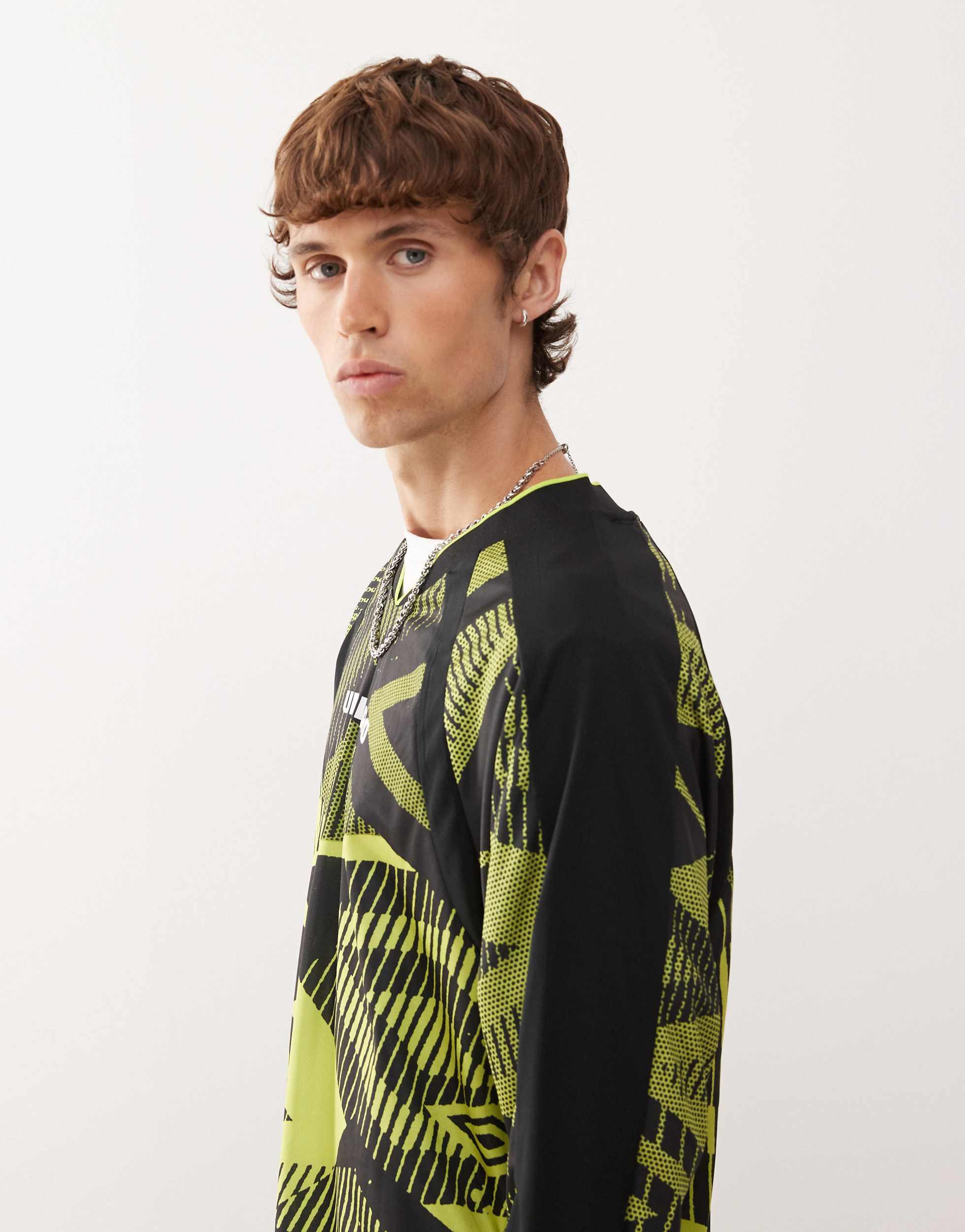 Umbro - T-shirt de sport à manches longues - Noir chiné