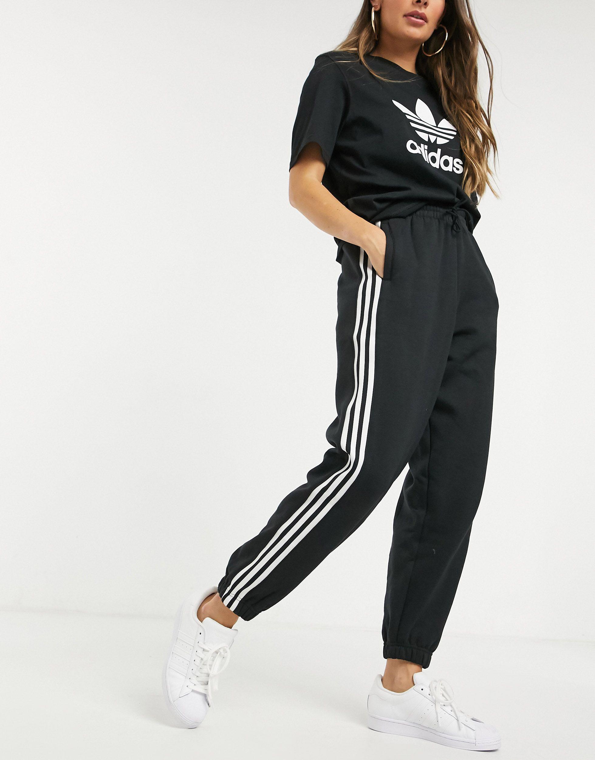 adidas Originals joggingbroek Met Boorden En 3d Trefoillogo in het Zwart |  Lyst NL