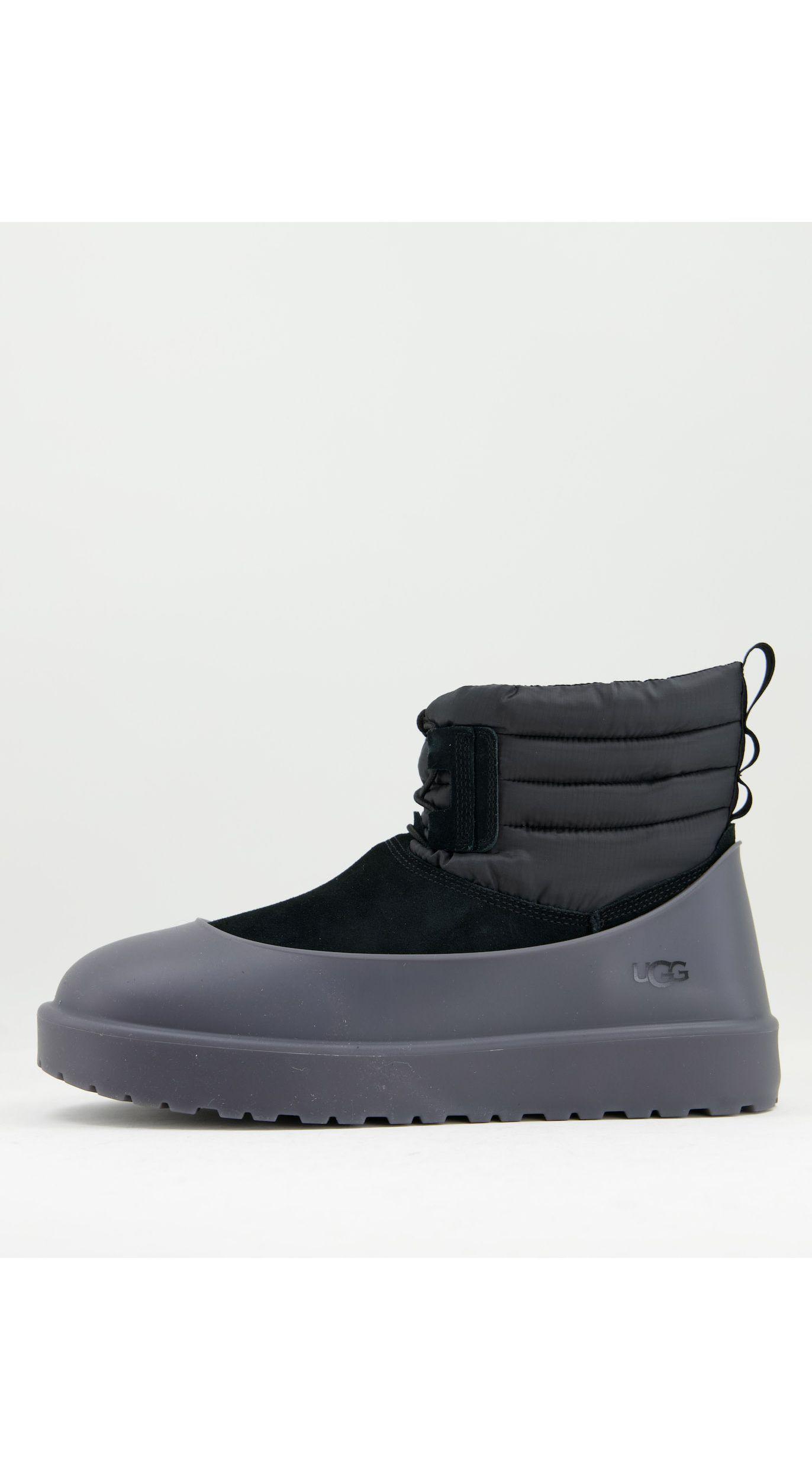 Botas bajas negras clásicas con suela impermeable extraíble UGG de hombre  de color Negro | Lyst