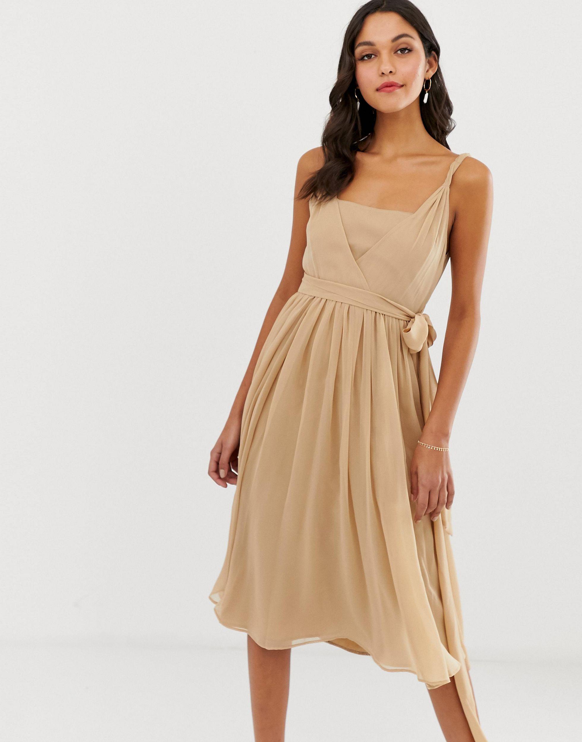 Asos Weiches Chiffon Ballkleid Mit Eckigem Ausschnitt Und Gedrehten Tragern In Natur Lyst