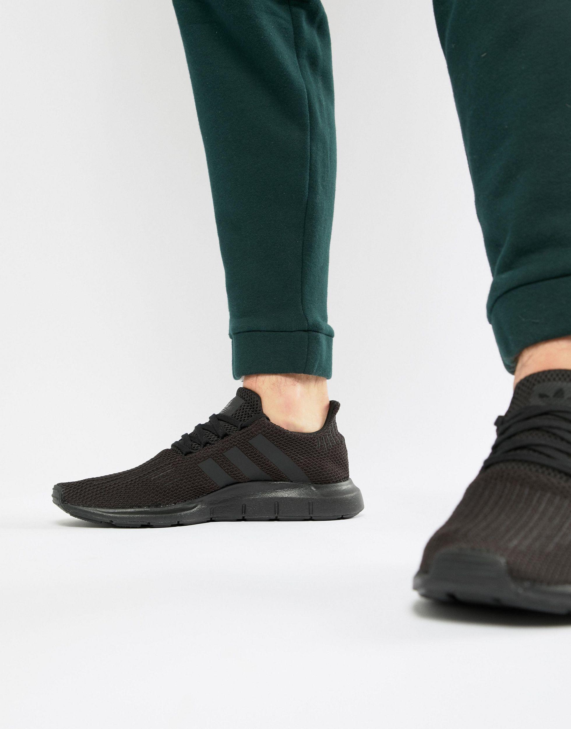 adidas originals swift run trainers in black