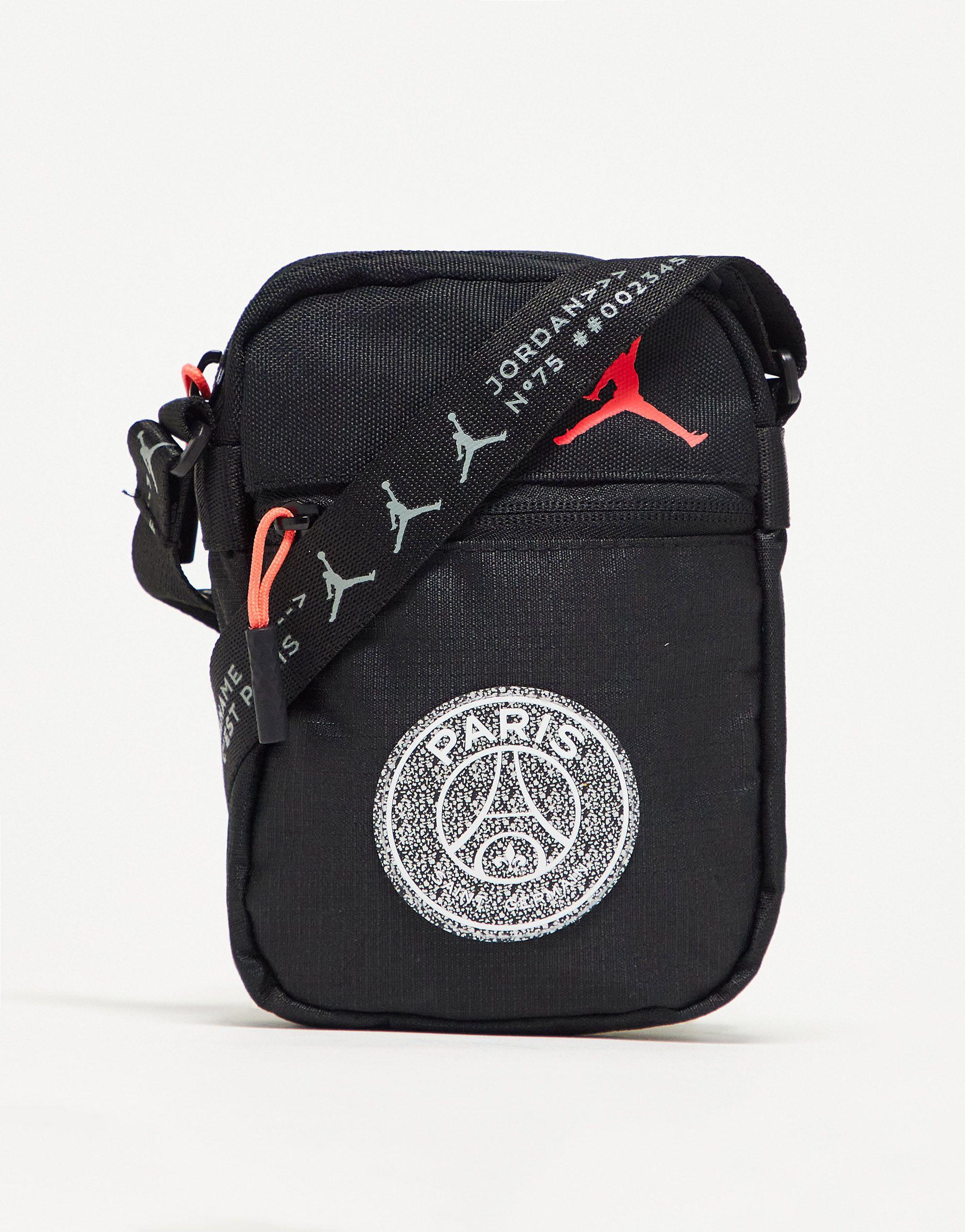 Nike Paris Saint-germain Crossbody Bag in Black | Lyst UK