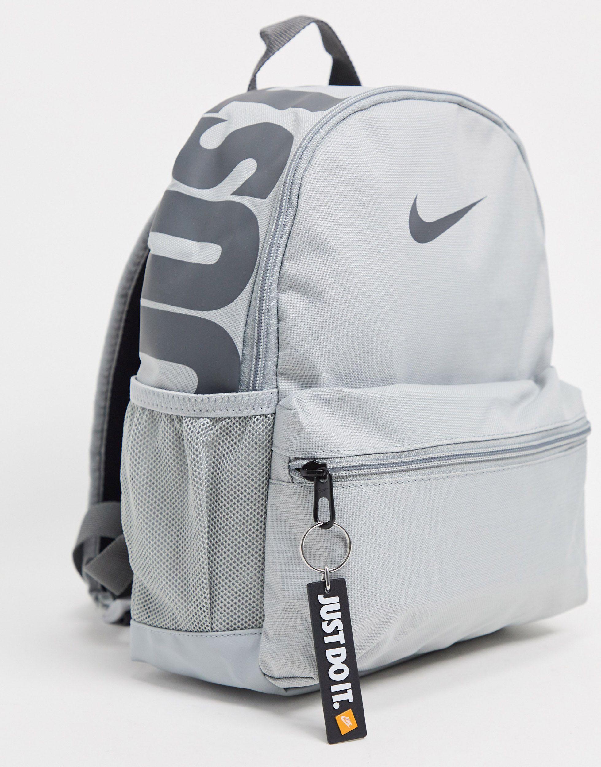 Nike – Just Do It – Kleiner Backpack in Grau | Lyst AT
