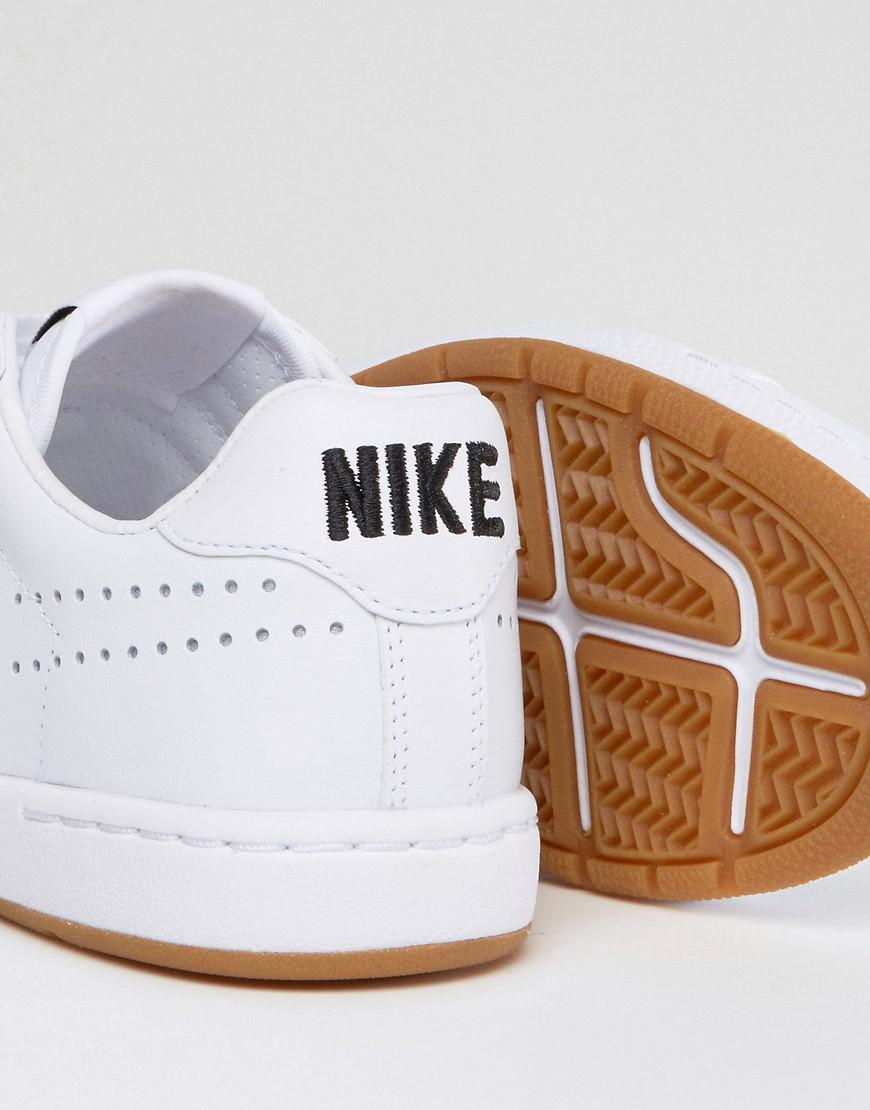 Nike Leather Tennis Classic Trainers In White With Gum Sole | Lyst UK