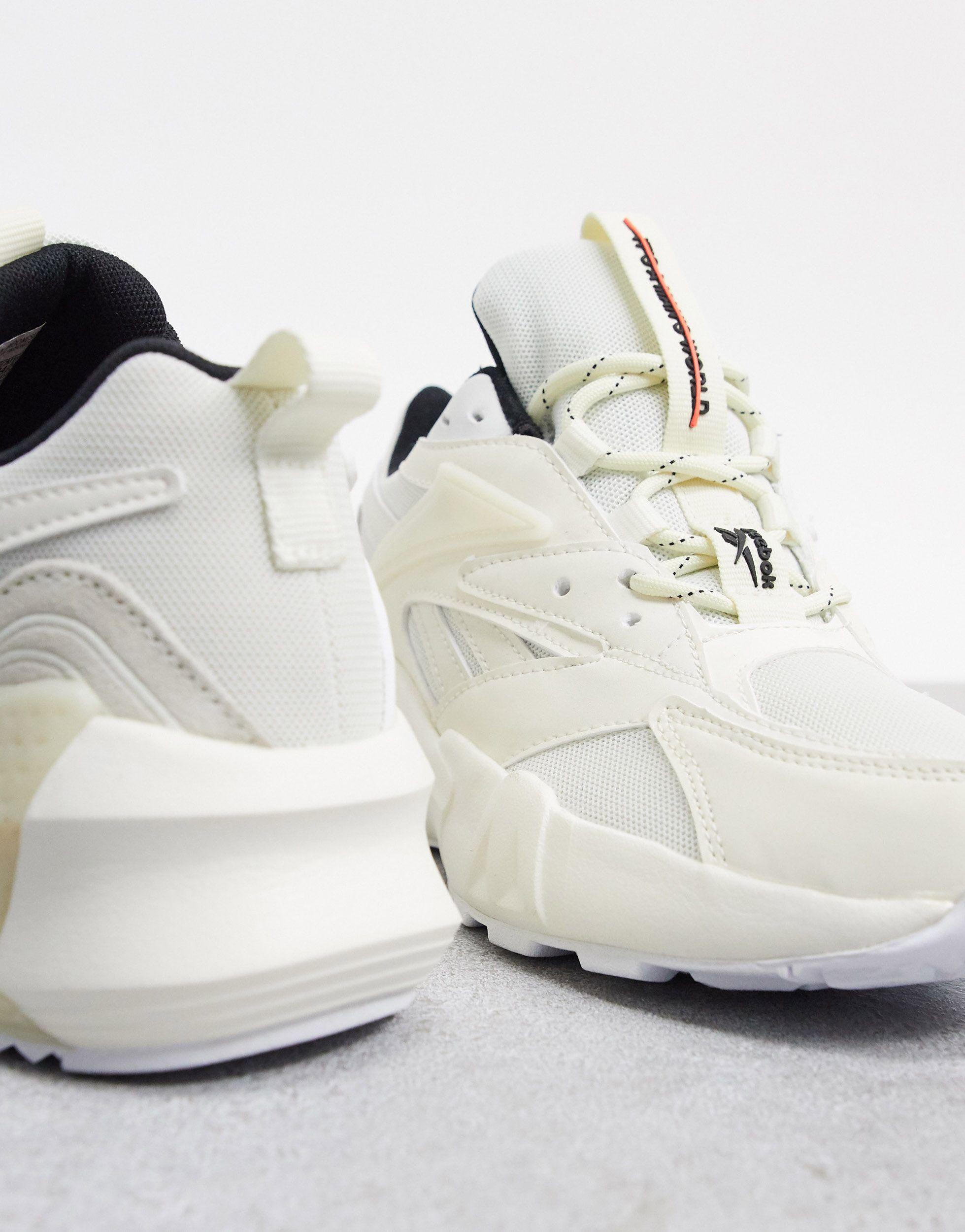 Reebok Aztrek Double Trainers in White 