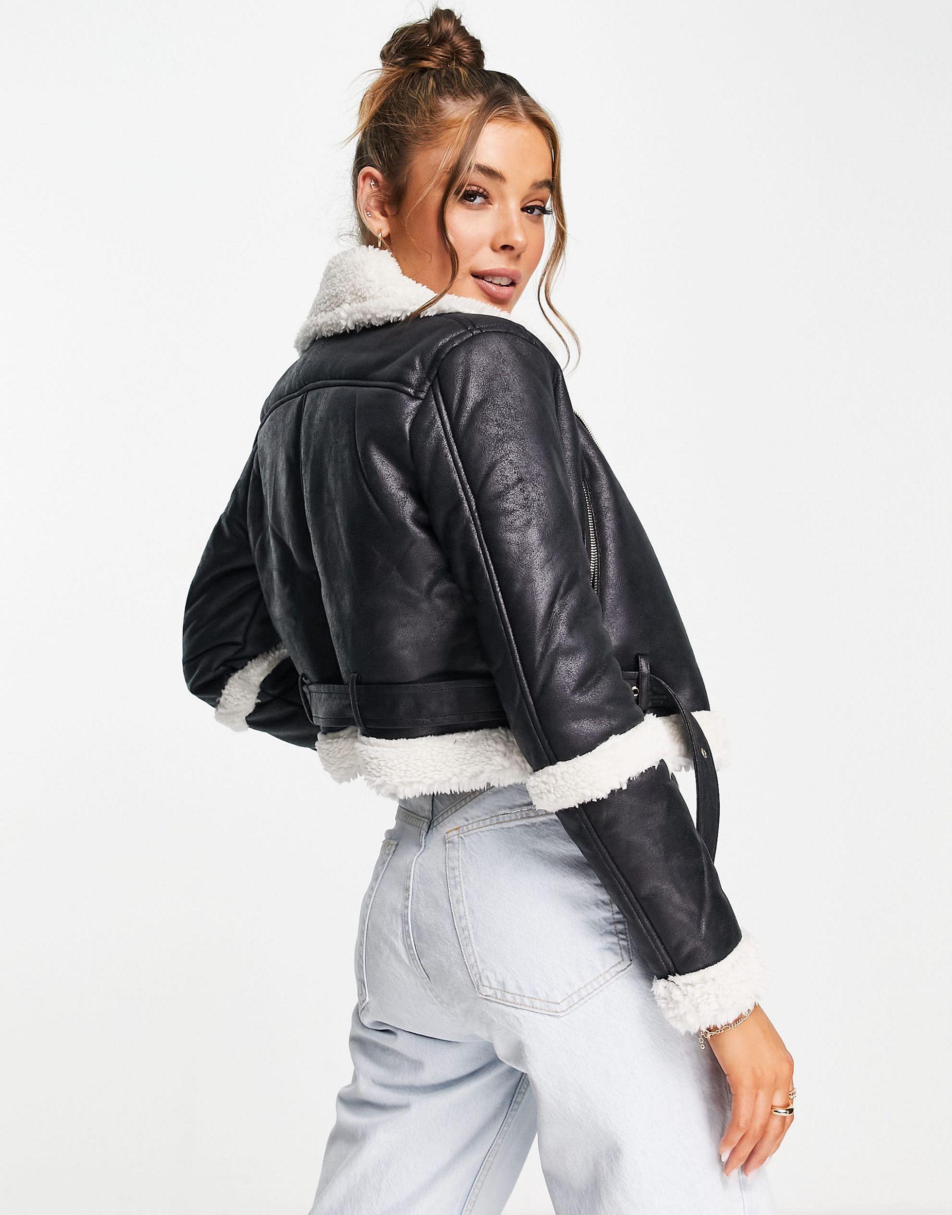 Blouson aviateur court en imitation peau Miss Selfridge en coloris