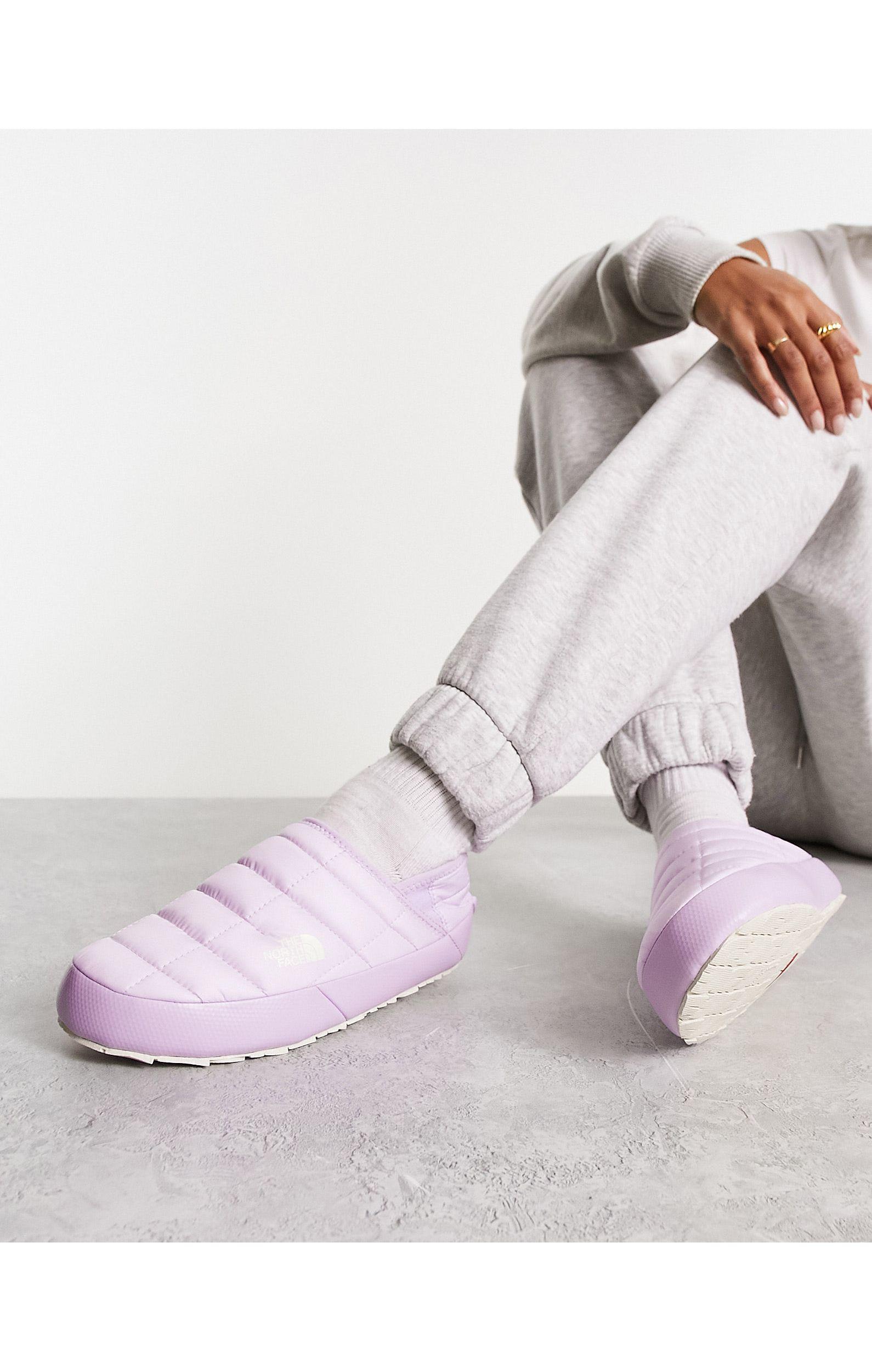 The North Face Thermoball Traction Mules in Pink | Lyst