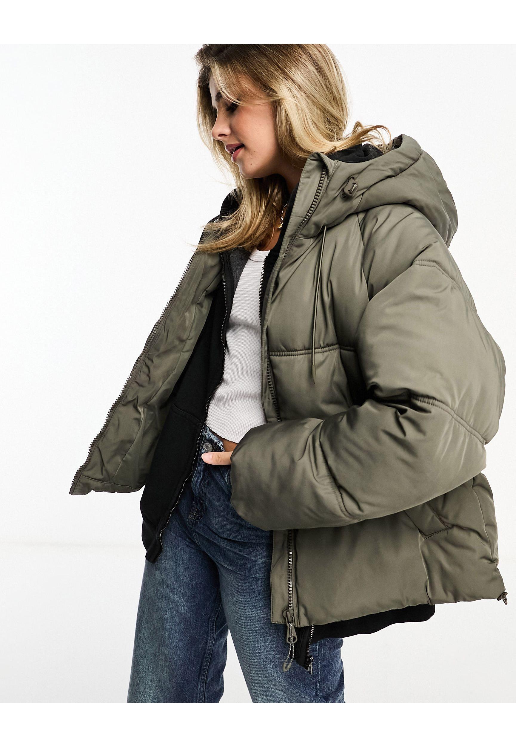 Pull&Bear Padded Puffer Jacket With Hood in Green | Lyst