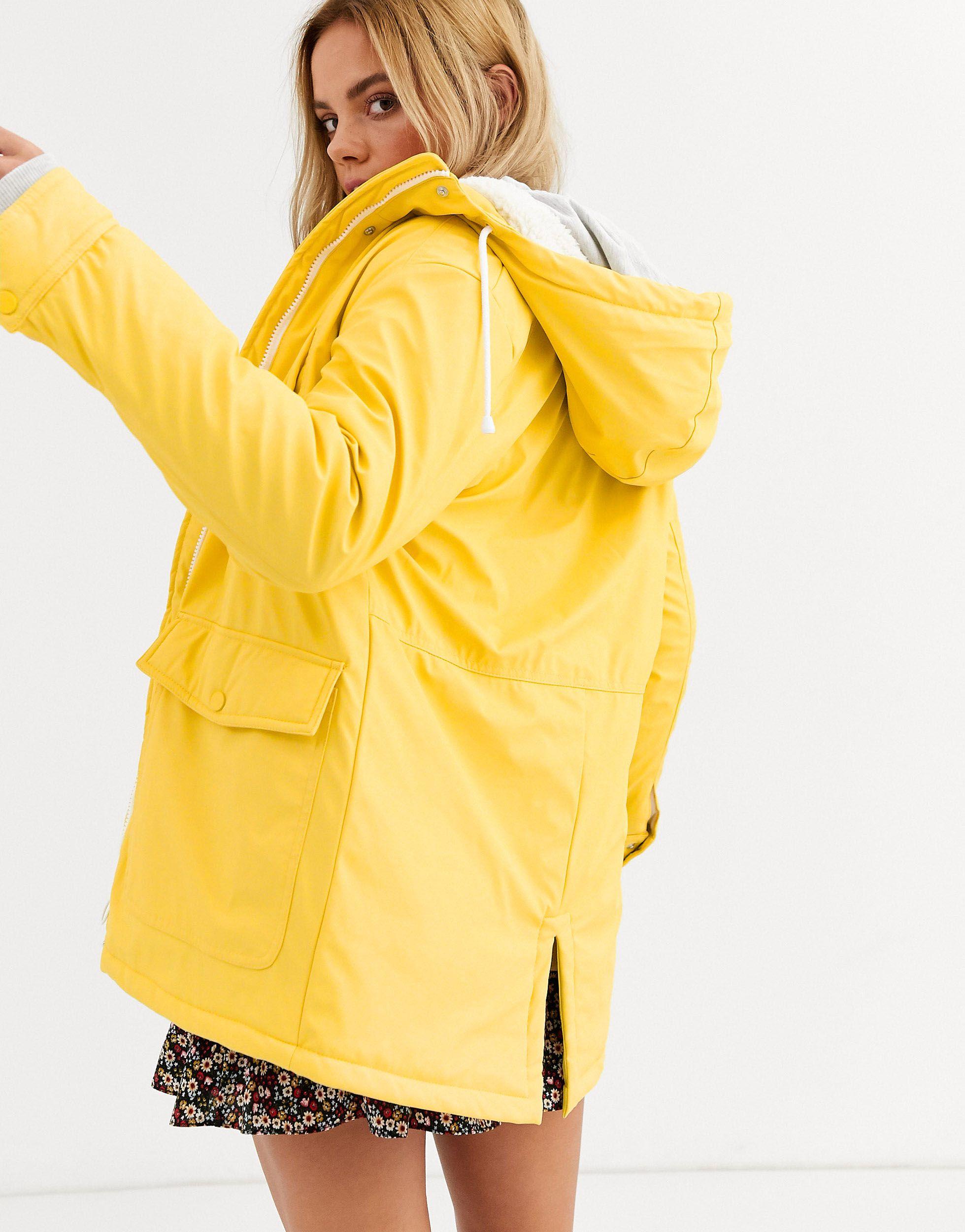pull and bear yellow coat