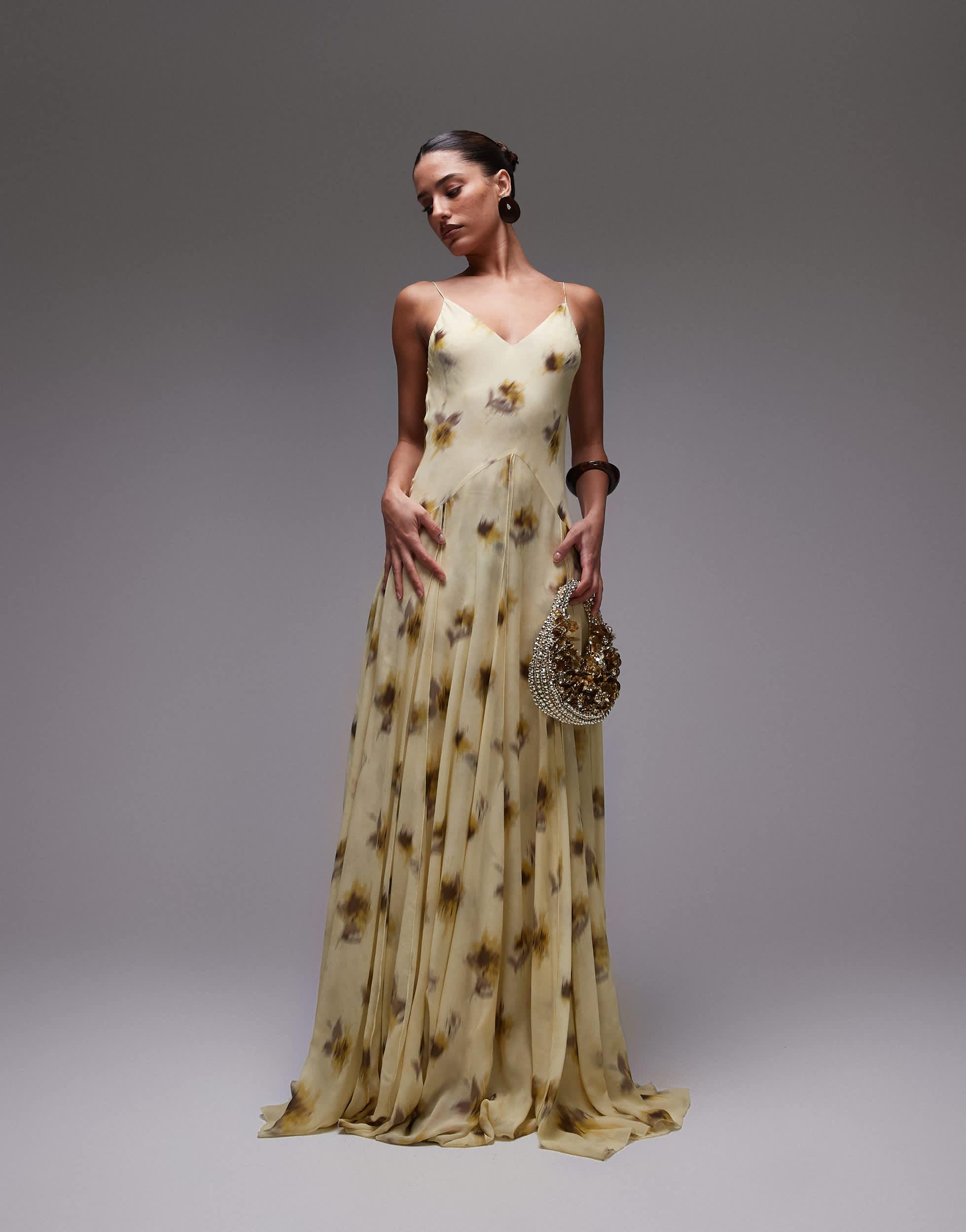 Robe longue en mousseline à godets avec imprimé fleurs Mango en