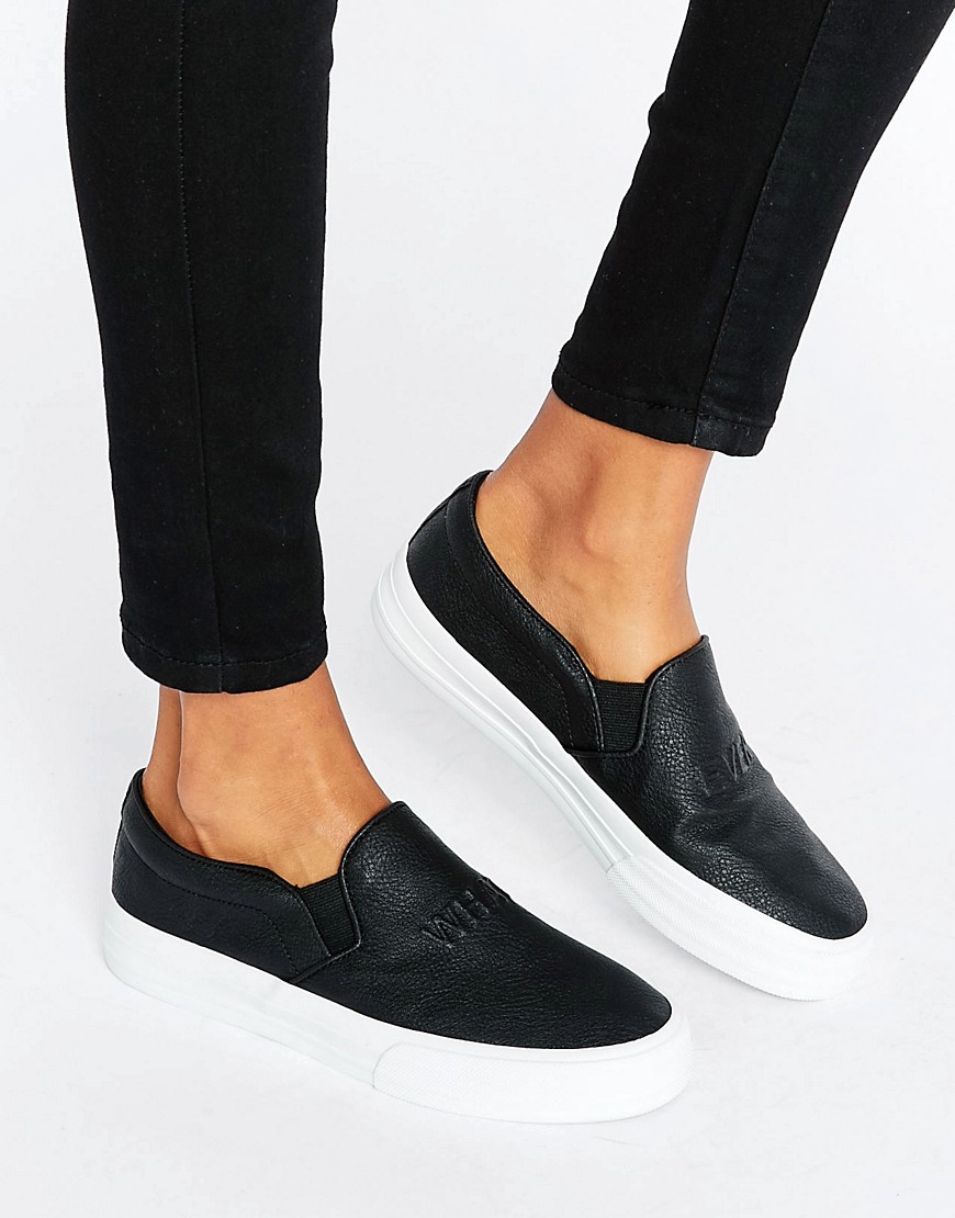 pull on sneakers womens