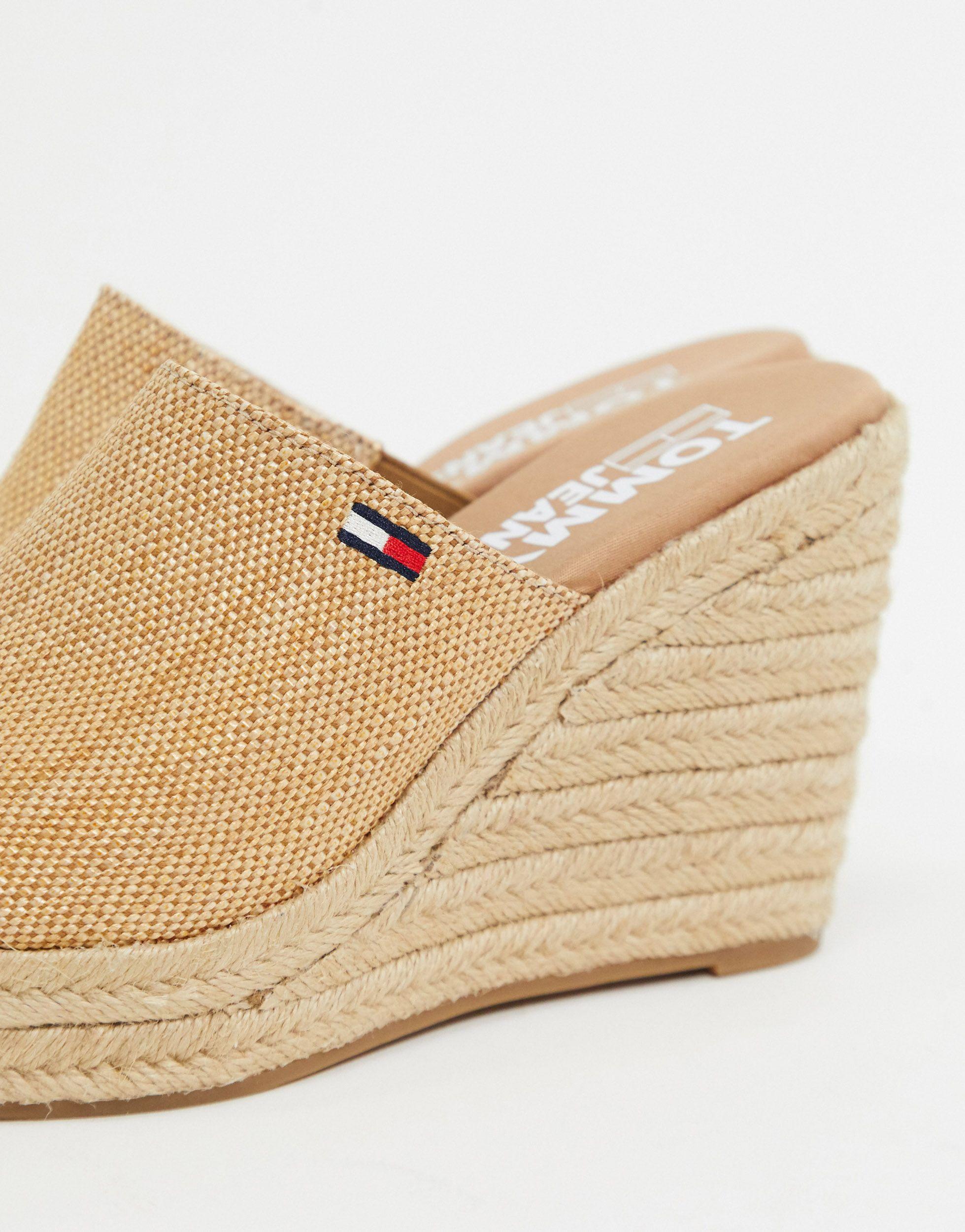 Tommy Hilfiger Muiltjes Met Sleehak in het Naturel | Lyst NL