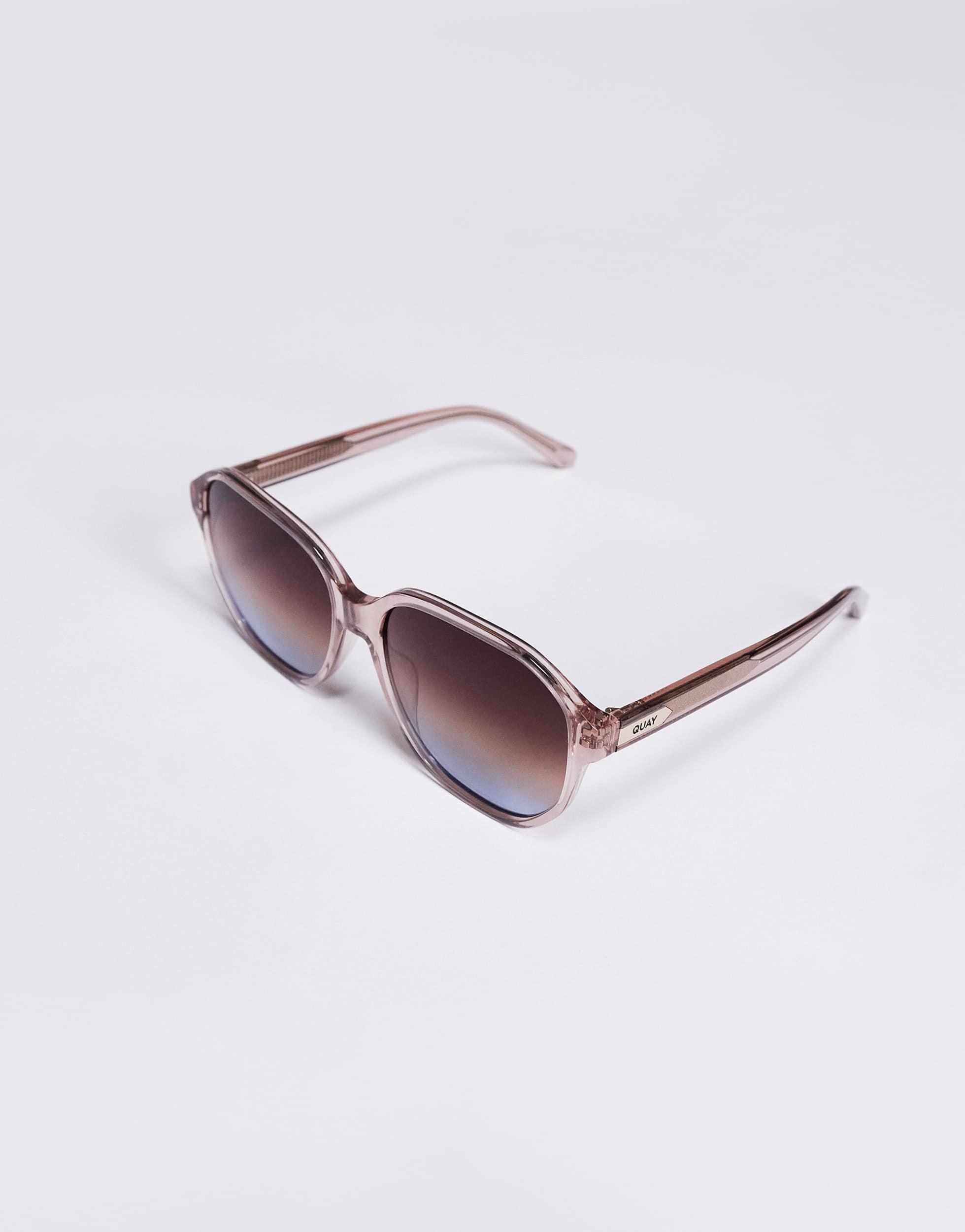 Quay Quay Guess Again Oversized Round Sunglasses in Gray | Lyst