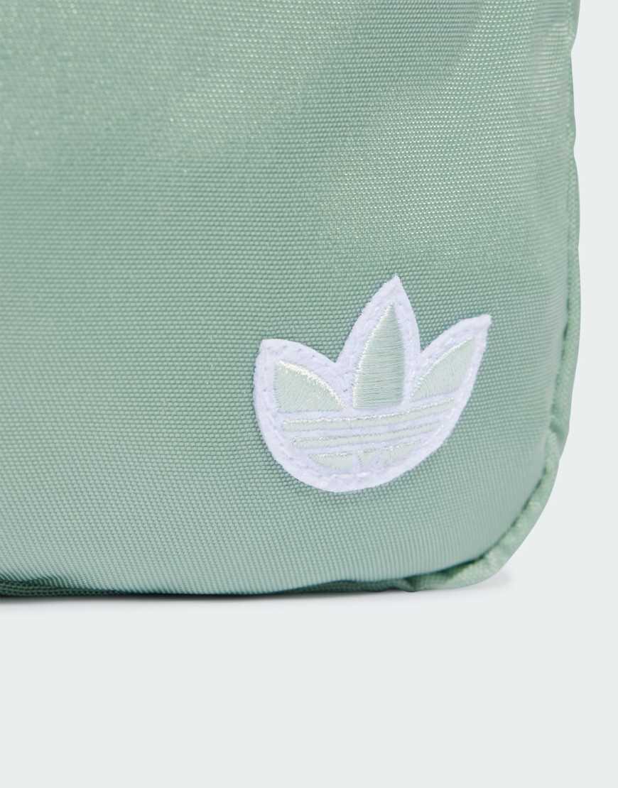 adidas d smith backpack – Lildiamondsactivewear The light denim material Daiwa Telescopic fishing rod HO25 Color:Rainbow Smelt