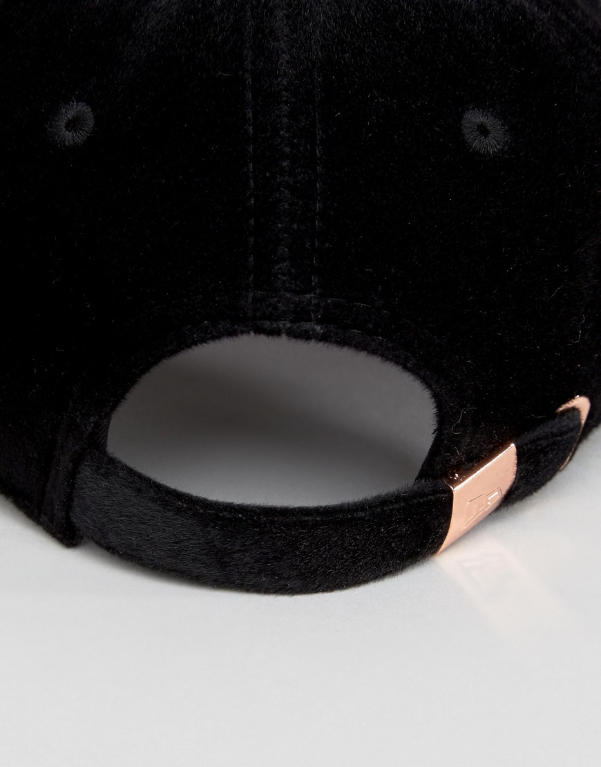 new era 9forty exclusive black cap with rose gold ny