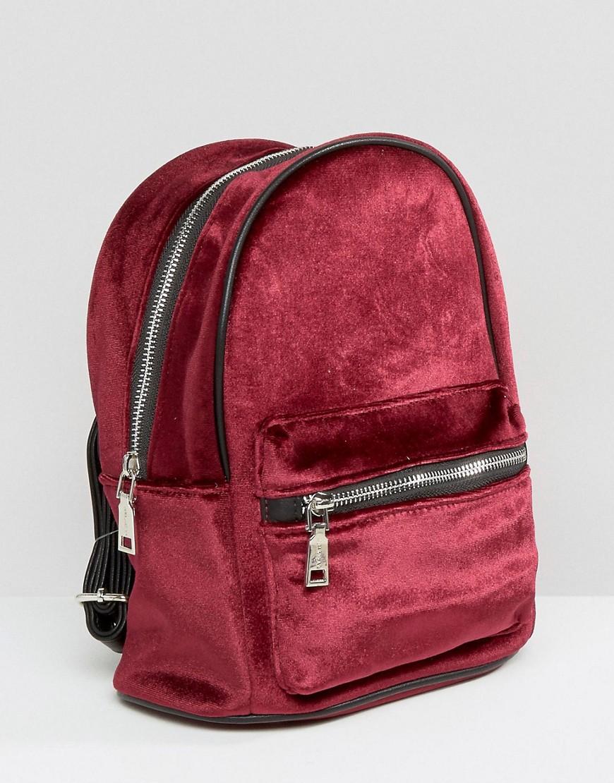 mini backpack pull and bear