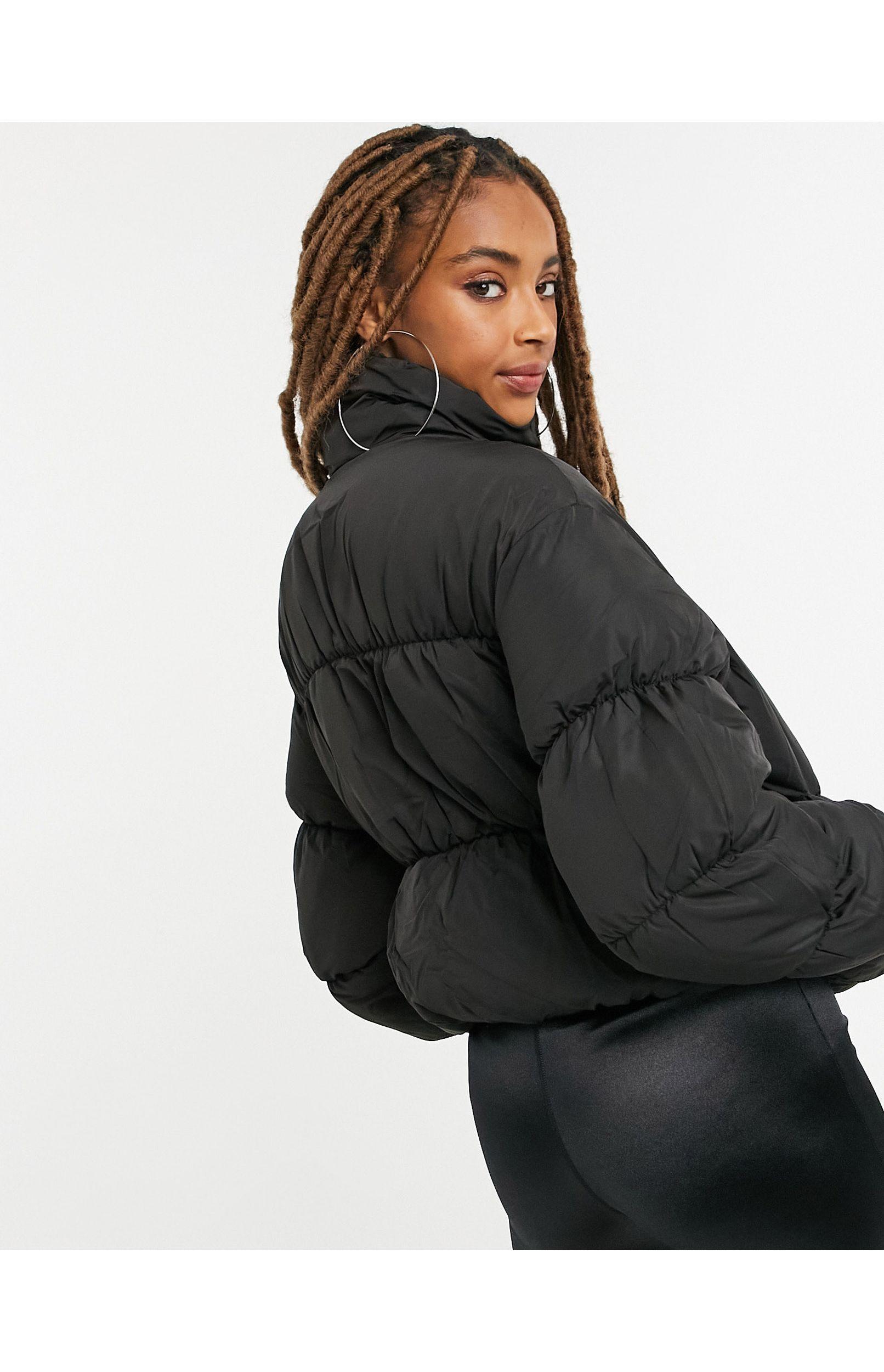 Bershka Synthetic Cropped Padded Puffer Jacket in Black - Lyst