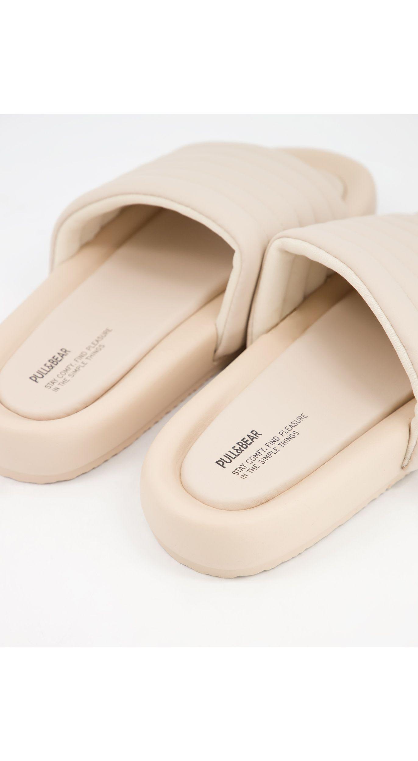 Dikke zool sandalen voor dames in de maat uk 3 | KLEDING.nl