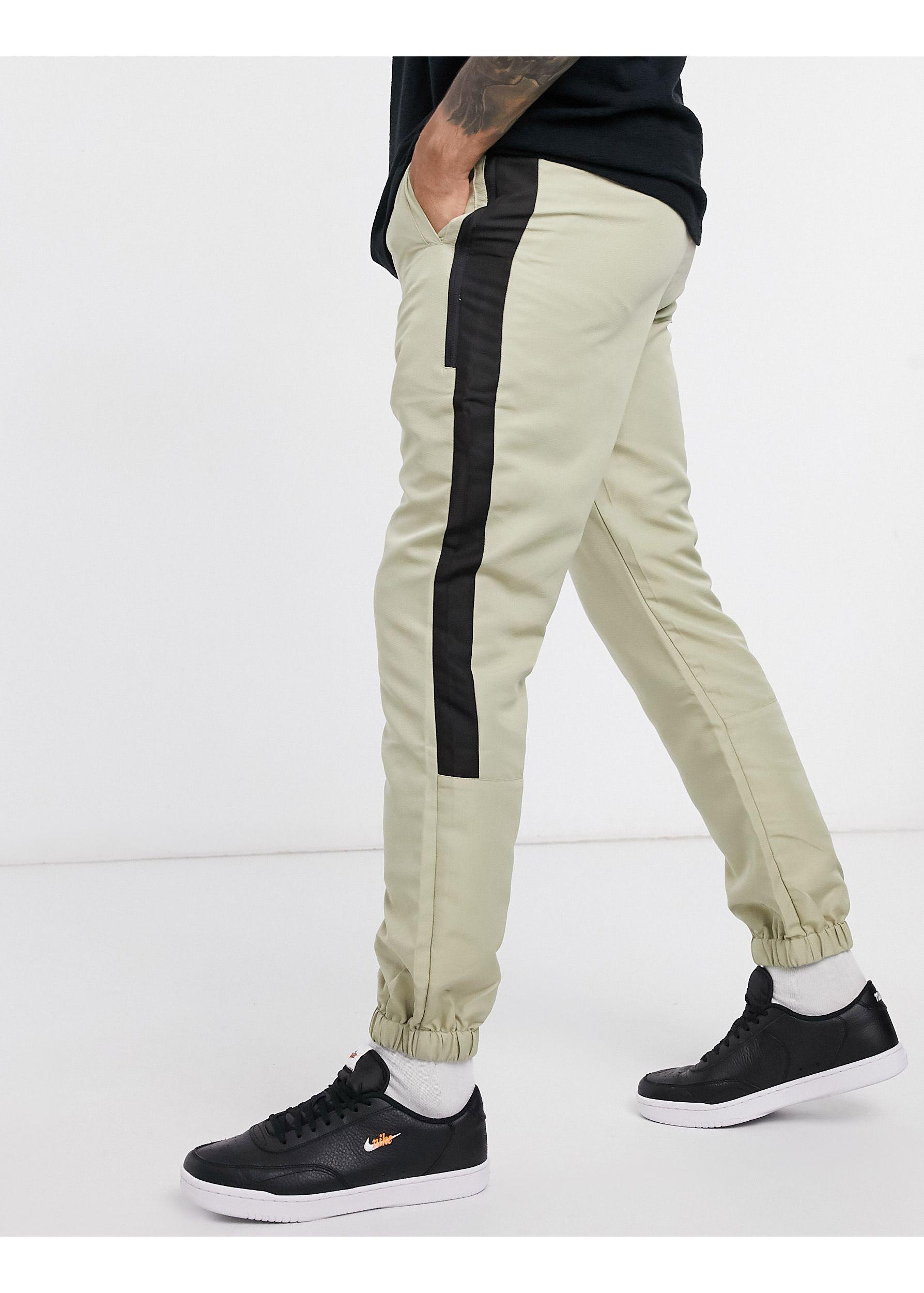 tapered cargo sweatpants