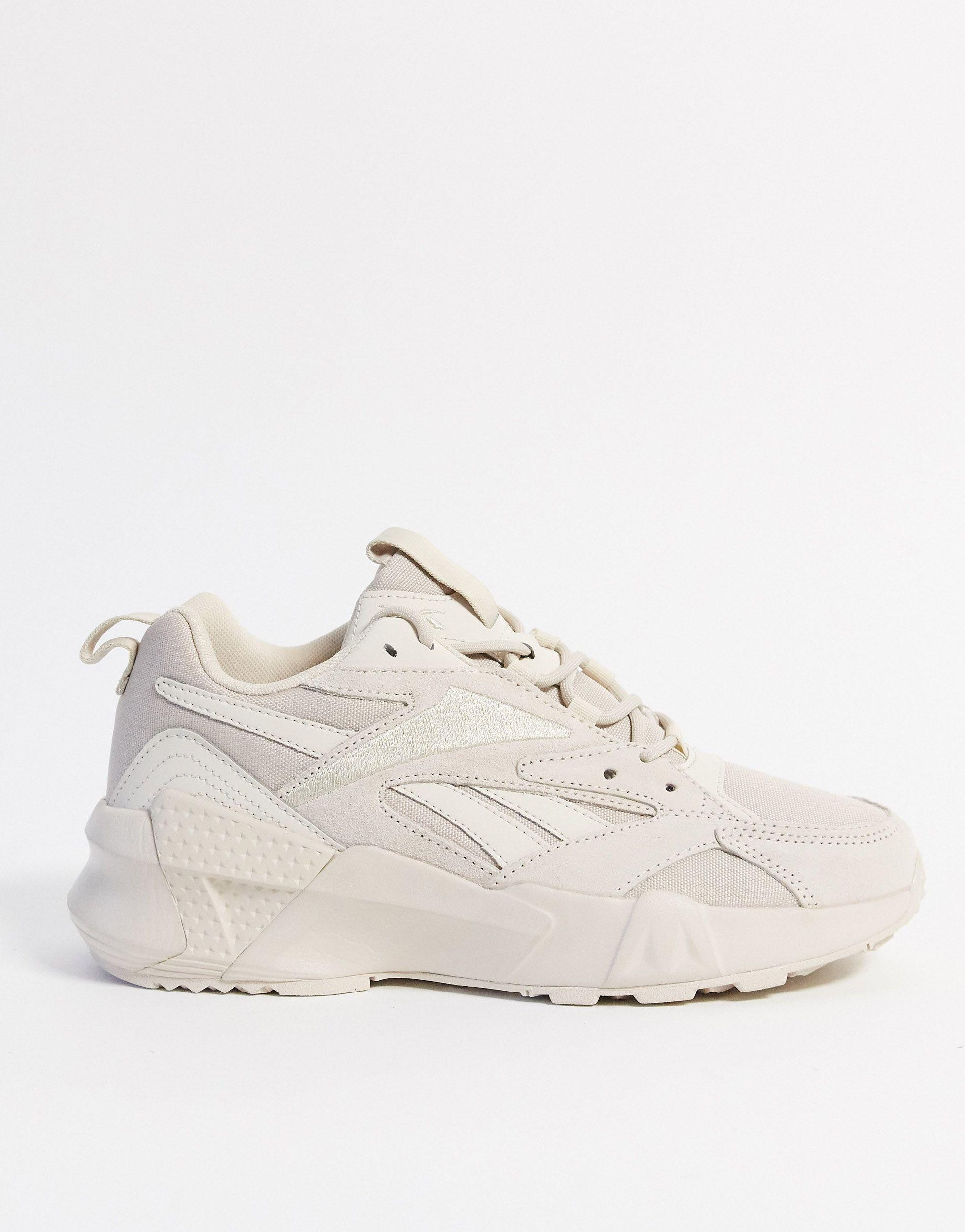 الفرامل نقطة توصية reebok white beige 