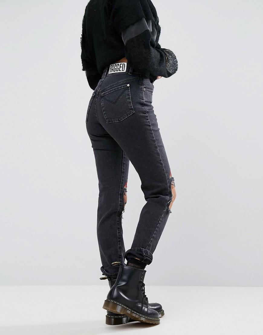The Ragged Priest Denim High Waisted Mom Jeans With Ripped Knee And Flame  Embroidery in Black - Lyst
