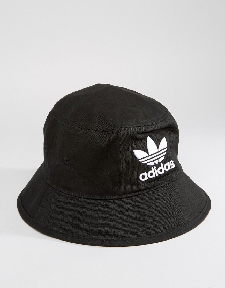 adidas originals trefoil bucket hat in black bk7345