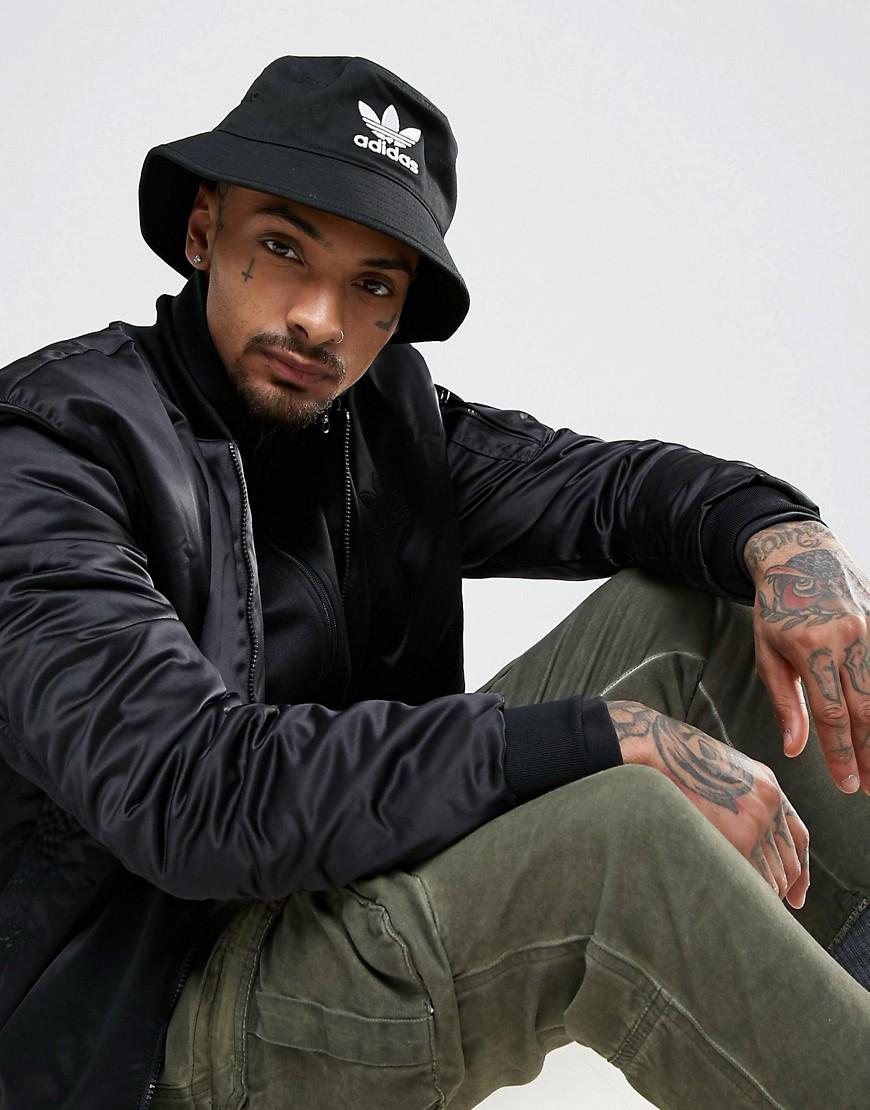 adidas originals trefoil bucket hat in black bk7345
