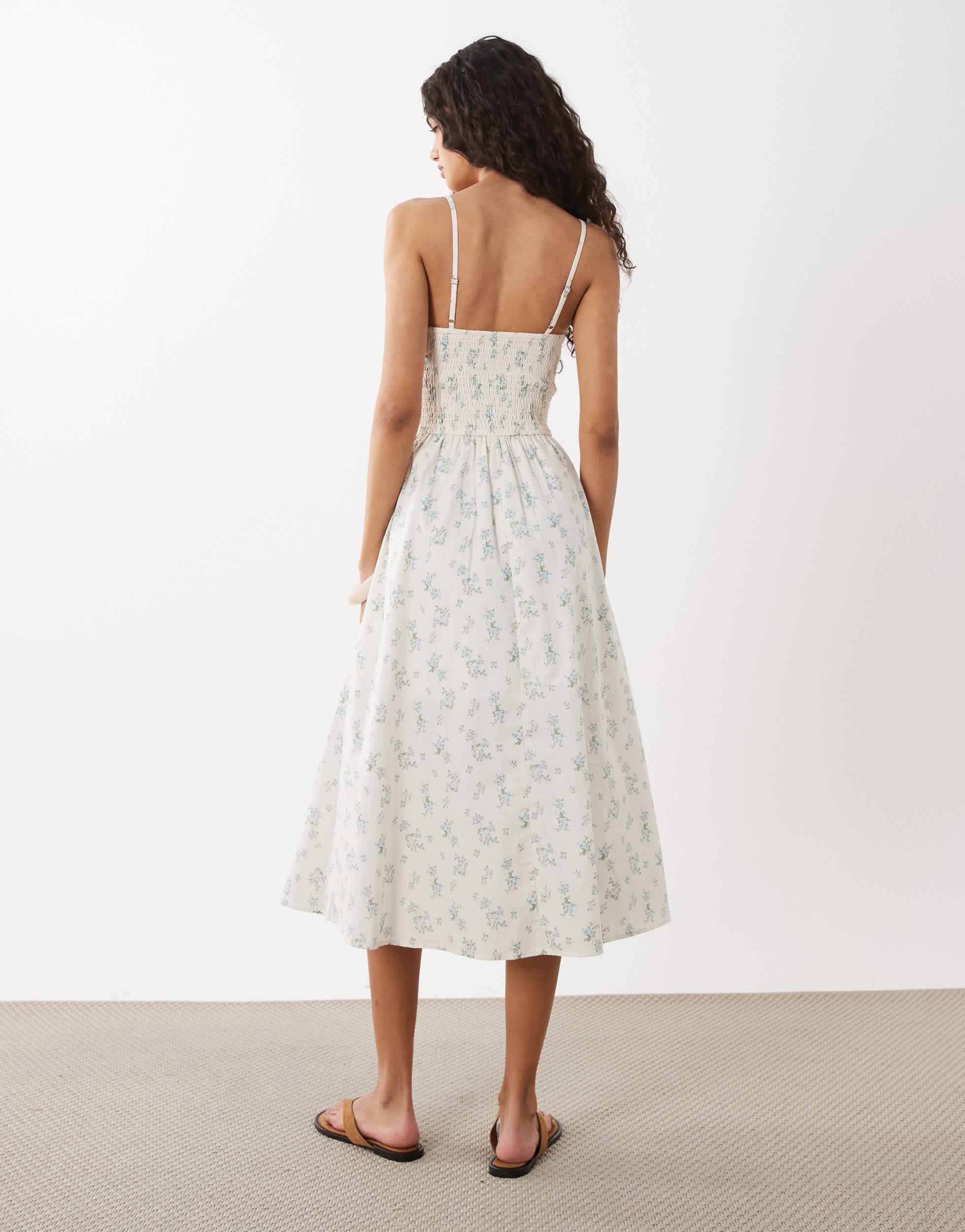 cream dress off shoulder Midsummer Lace Off-Shoulder Gown – US: outlet Rent Heiress Beverly Hills Size:7 (Wms 8.5) Underpinned with contrast lining