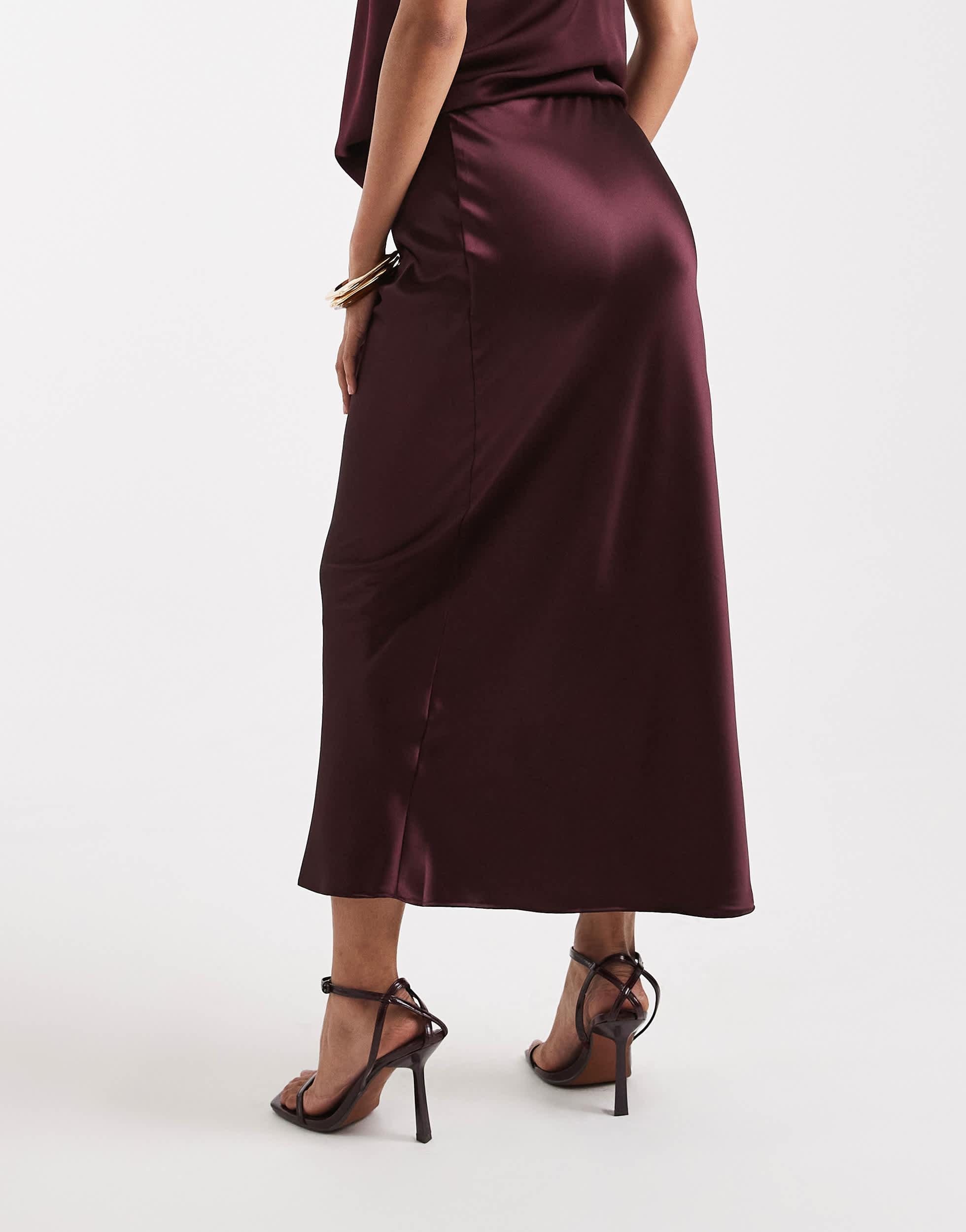 Jupes Femme 67245-ROUGE SWEEWE | Efashion Paris sur eFashion