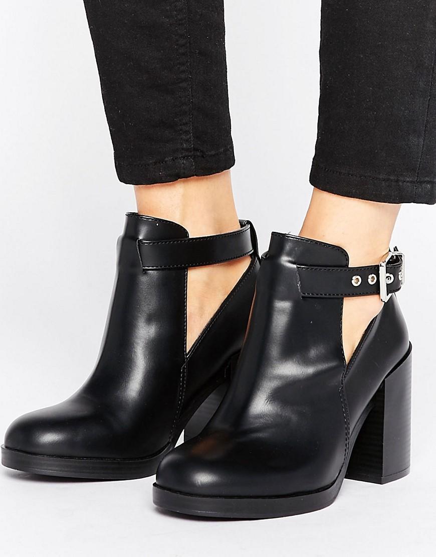 Pull\u0026Bear Cut Out Heeled Ankle Boot in 