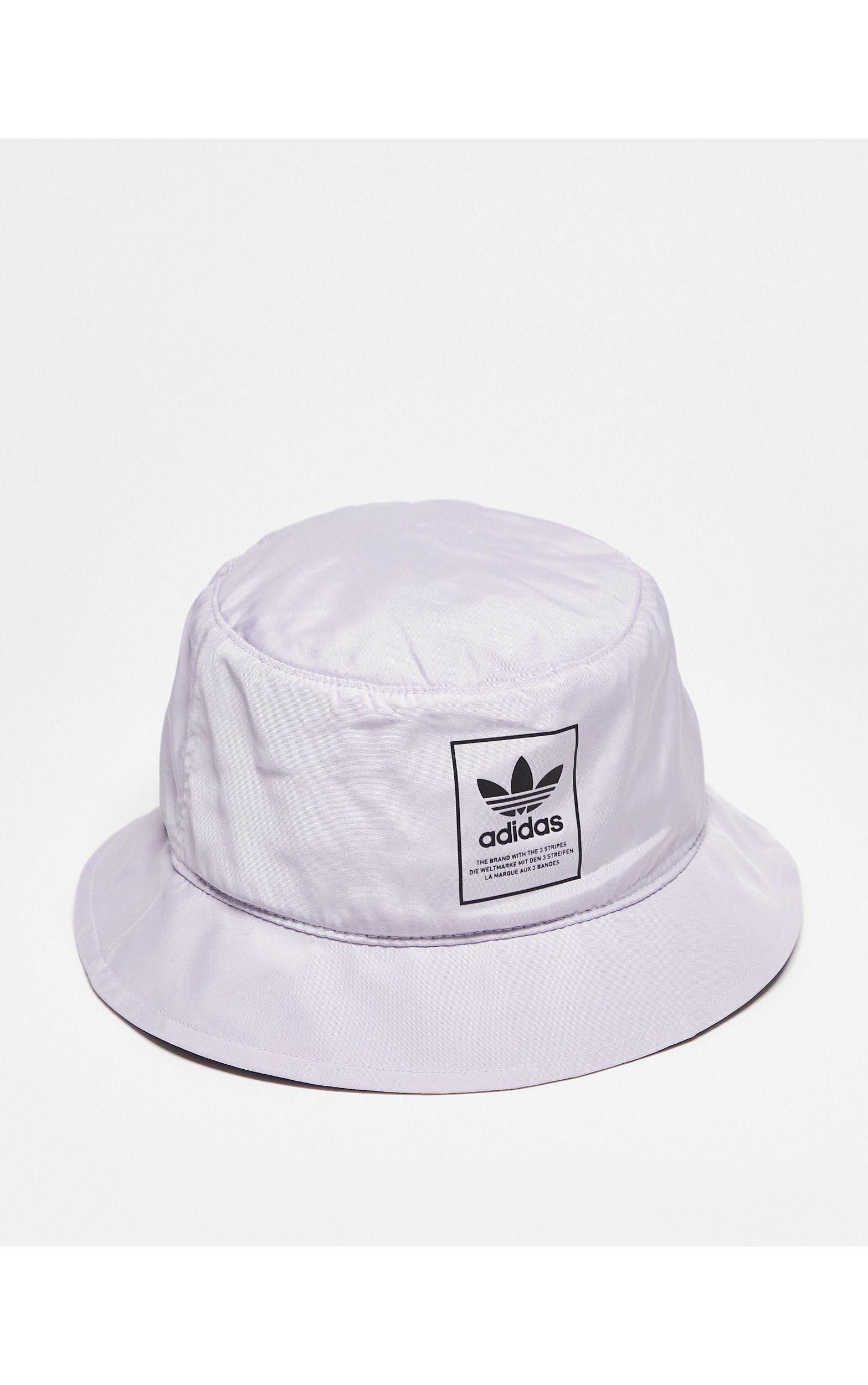 adidas Originals Packable Bucket Hat in White | Lyst