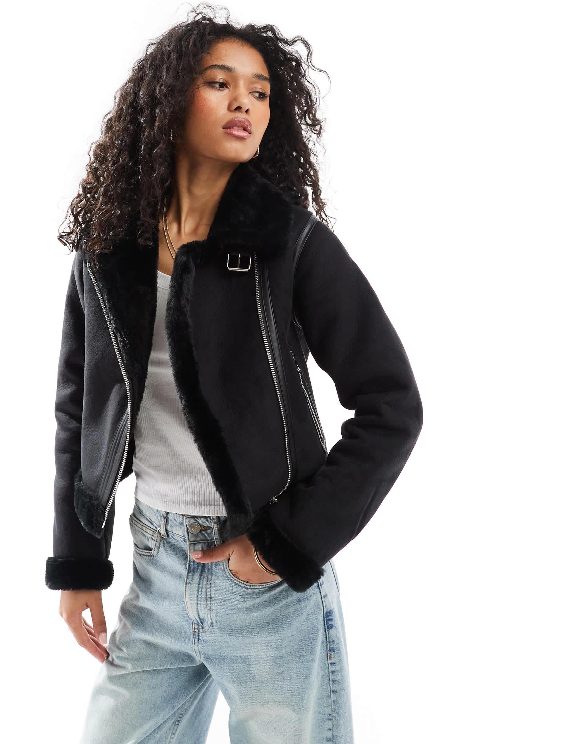 Blouson aviateur a details en fausse fourrure Pull Bear en coloris Bleu Lyst