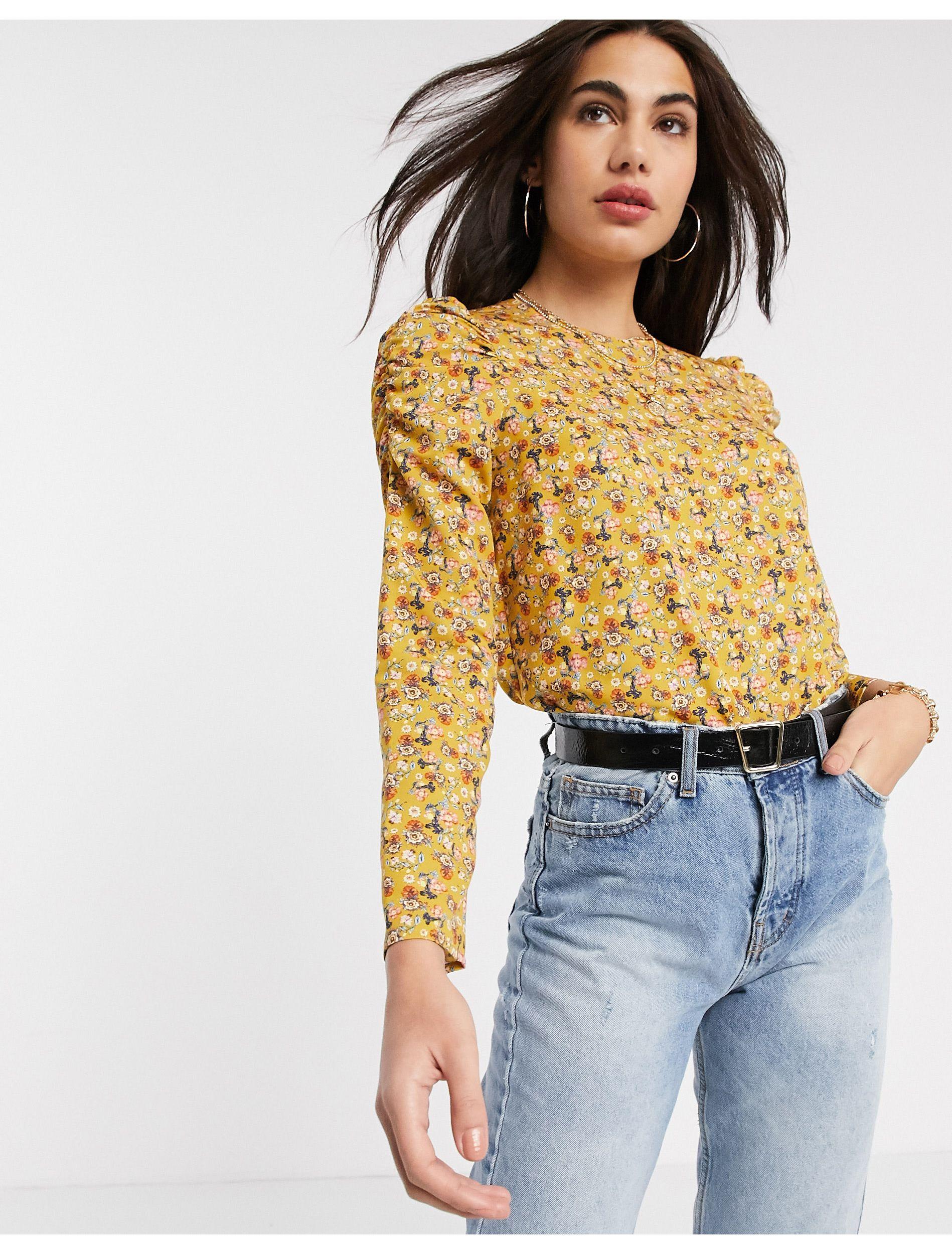 Warehouse Ditsy Floral Puff Sleeve Top in Yellow - Lyst