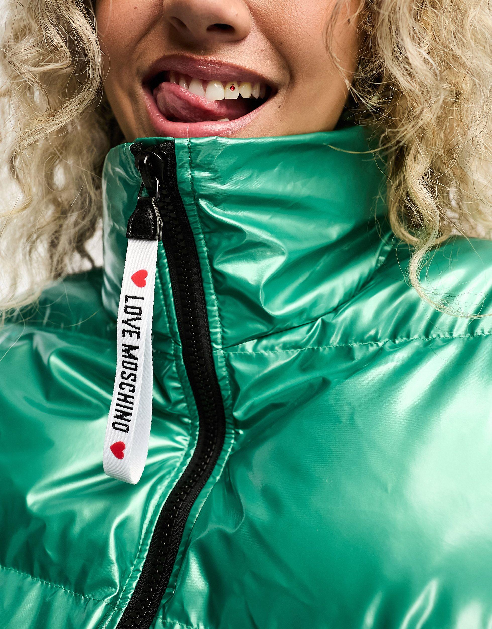 Love moschino discount puffer