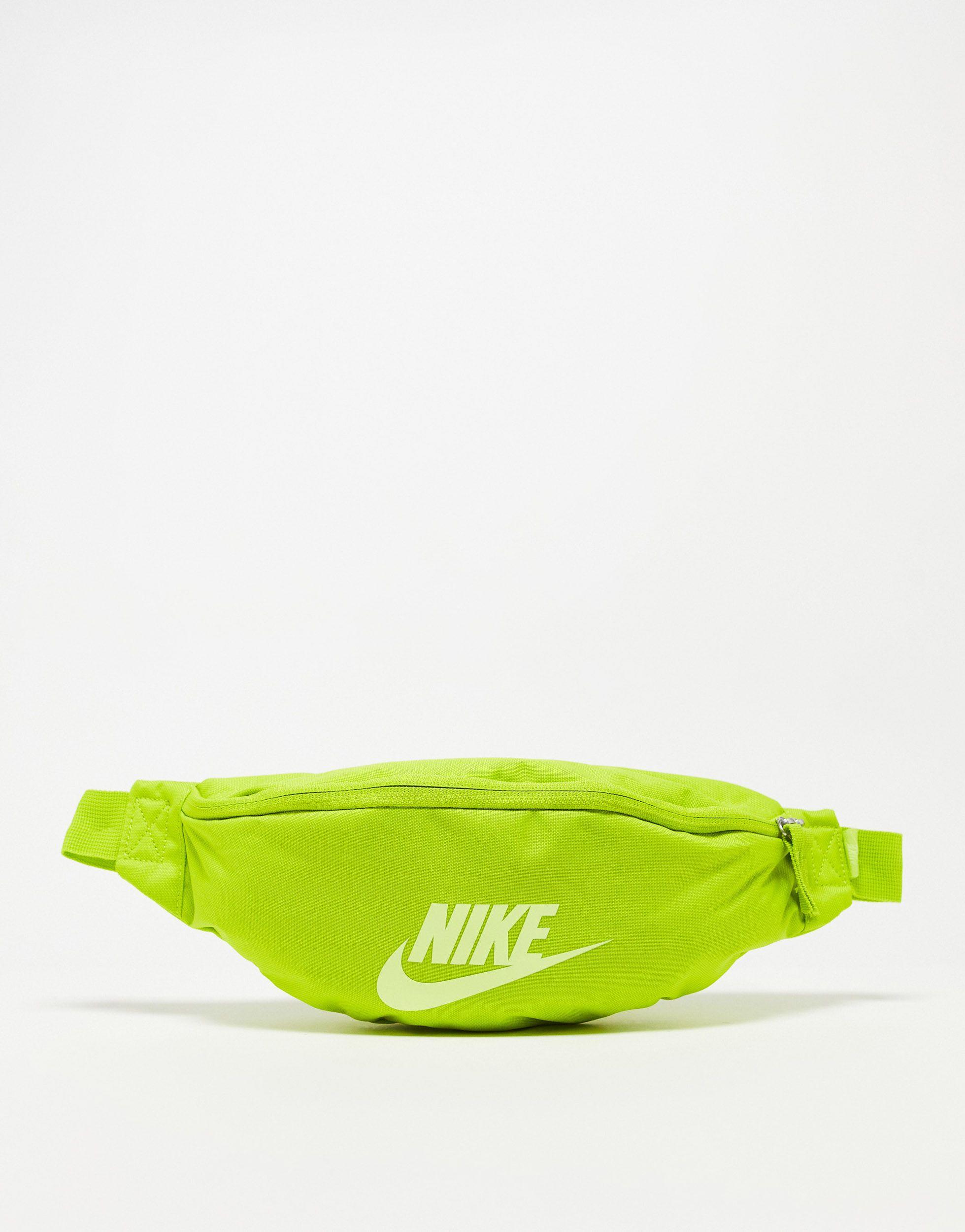Nike Heritage Fanny Pack in Yellow