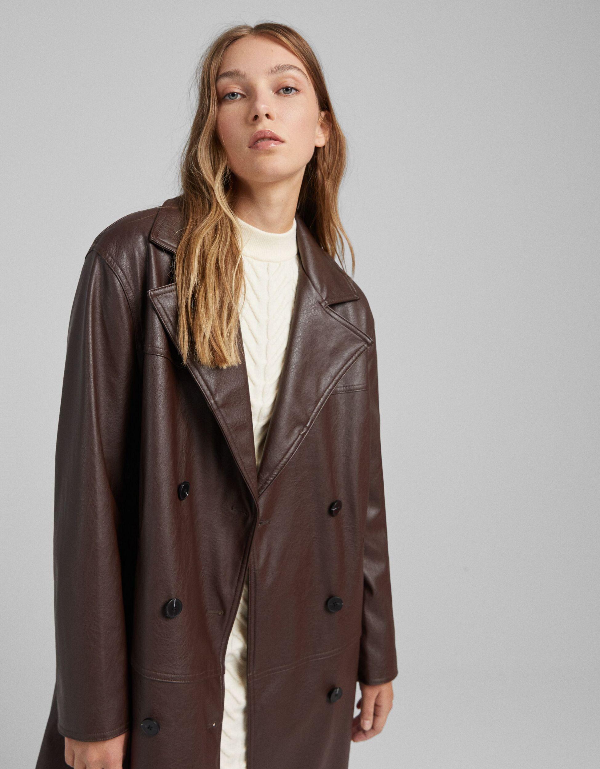 Trench-coat en similicuir - chocolat Bershka en coloris Marron | Lyst