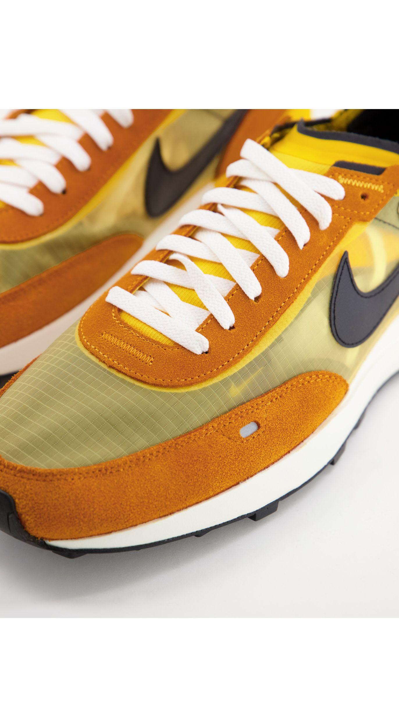 Nike Waffle One Se Trainers in Yellow for Men | Lyst