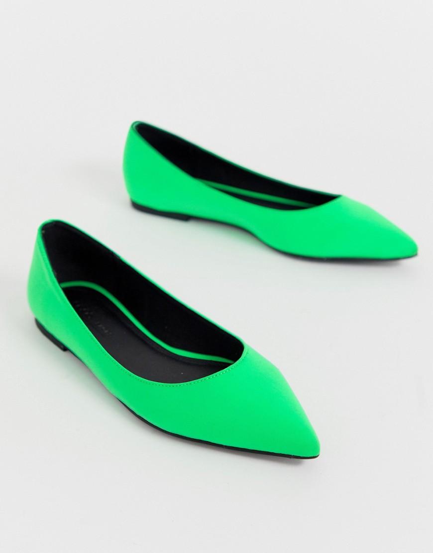 latch pointed ballet flats