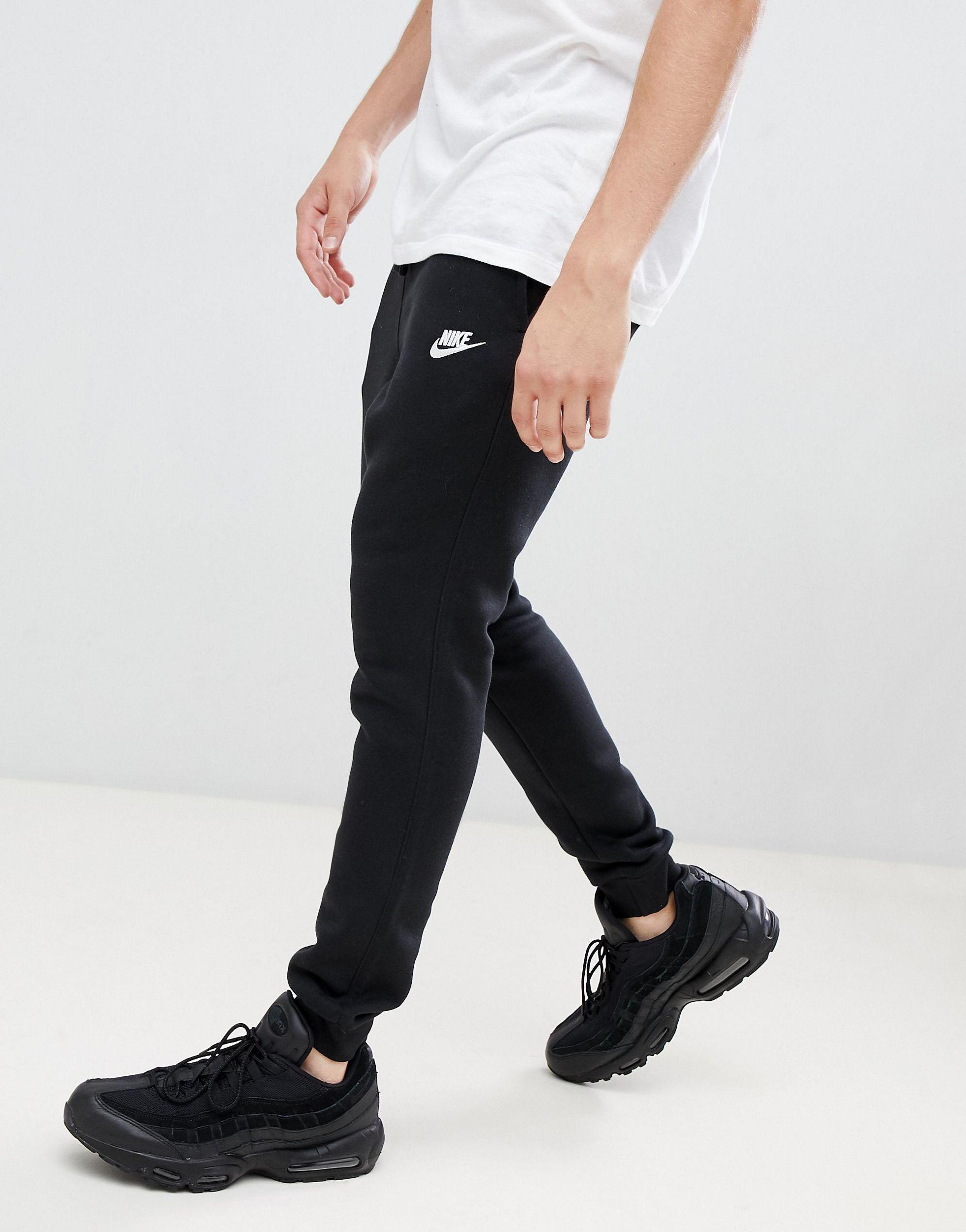 Nike Fleece Cuffed Club jogger in Black for Men - Lyst