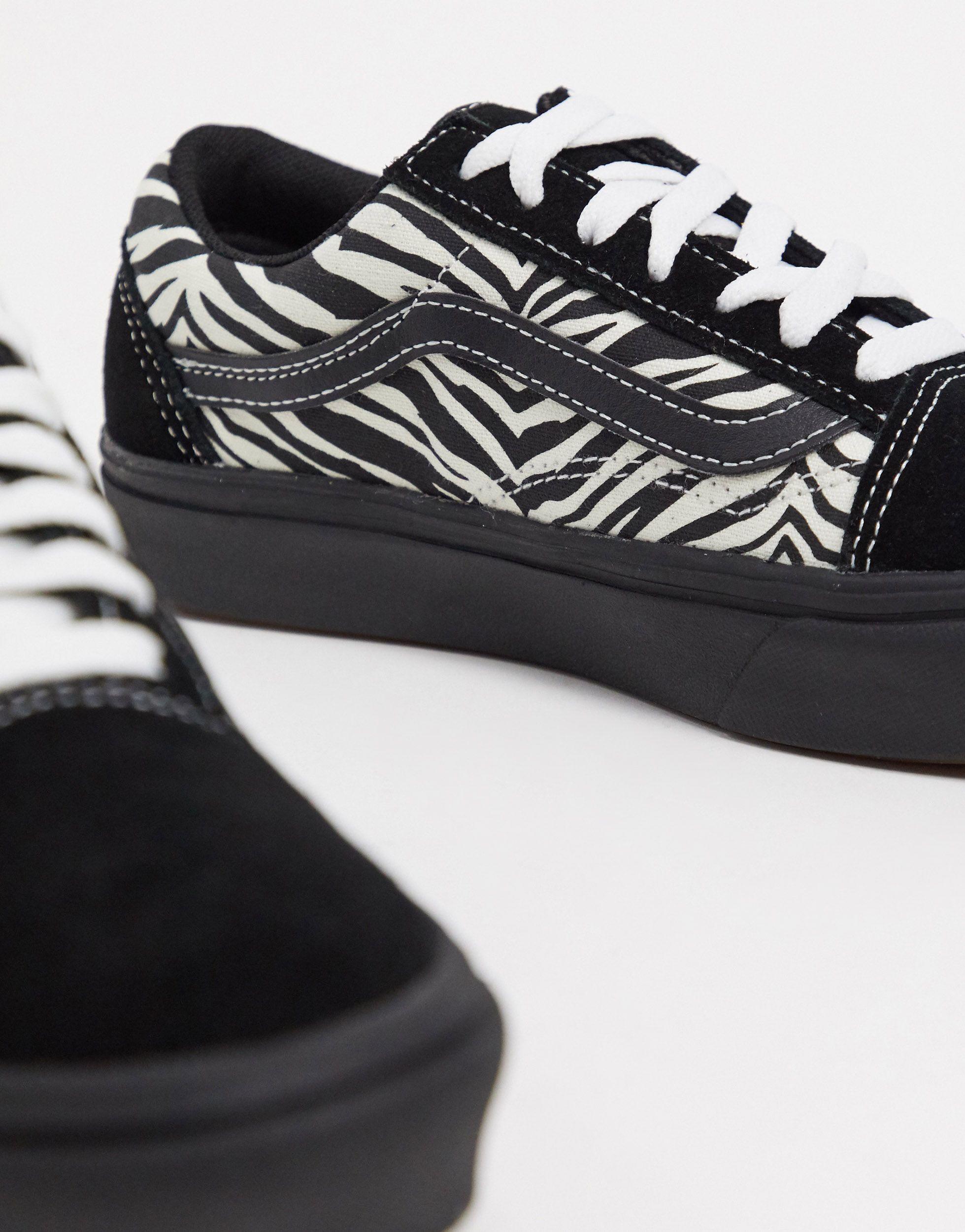 crime Becks Money lending Vans Comfycush Old Skool Platform Zebra Sneakers in Black | Lyst