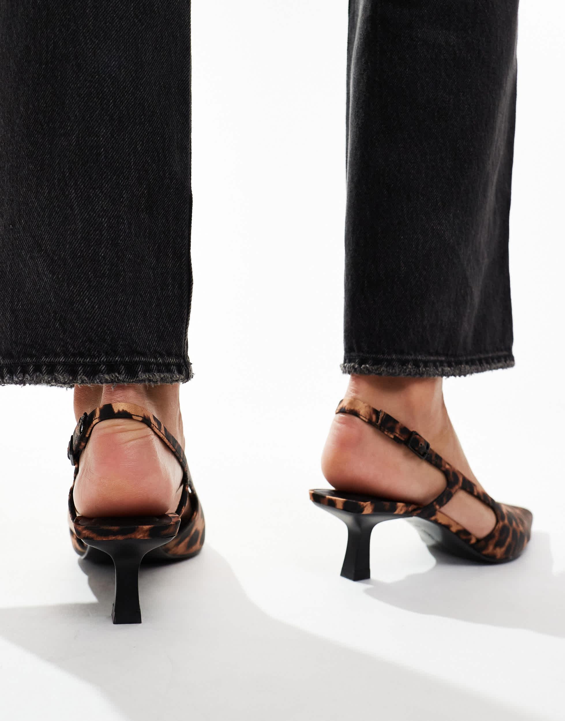 Stradivarius – schuhe mit leopardenmuster, fersenriemen und kitten