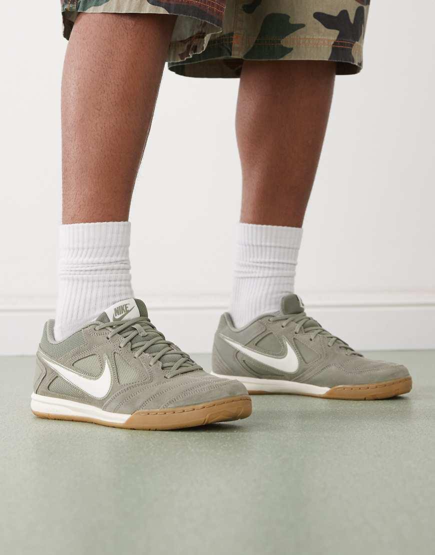 nike sb gato on feet