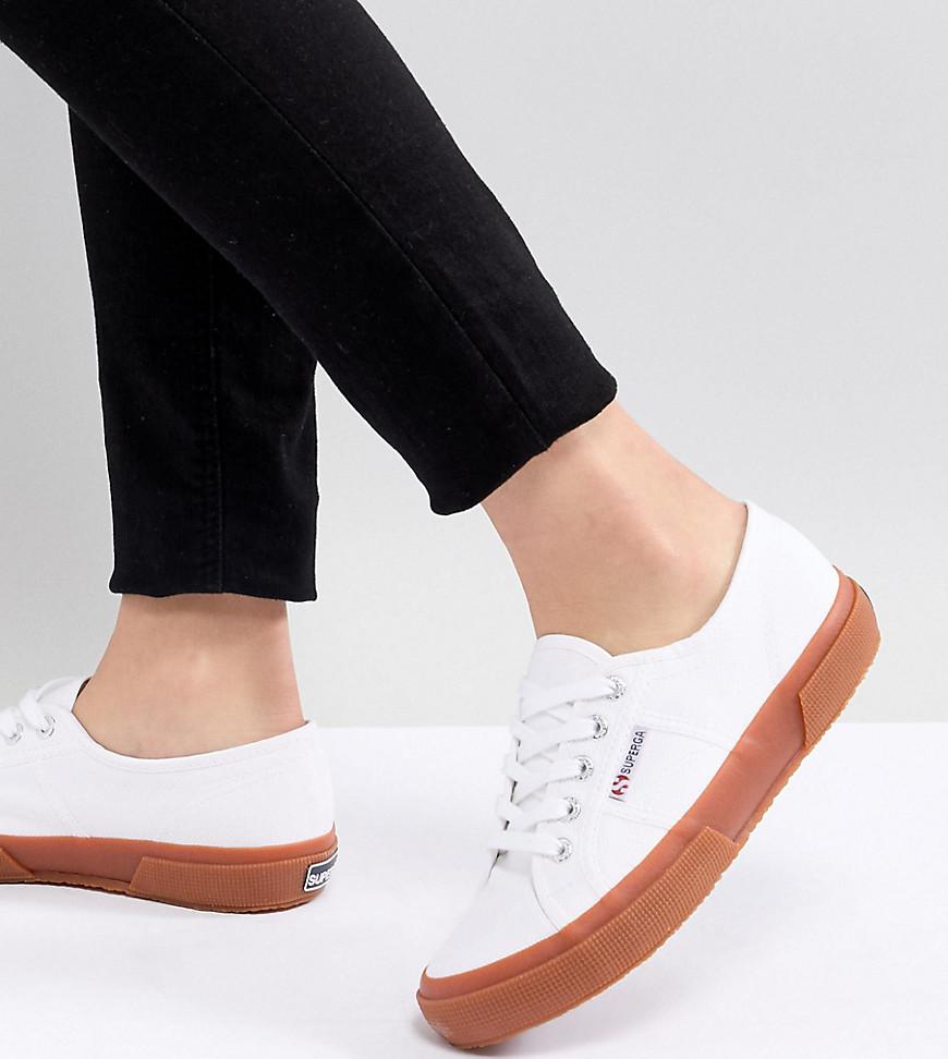Superga 2750 Classic Canvas Trainers In White With Gum Sole | Lyst