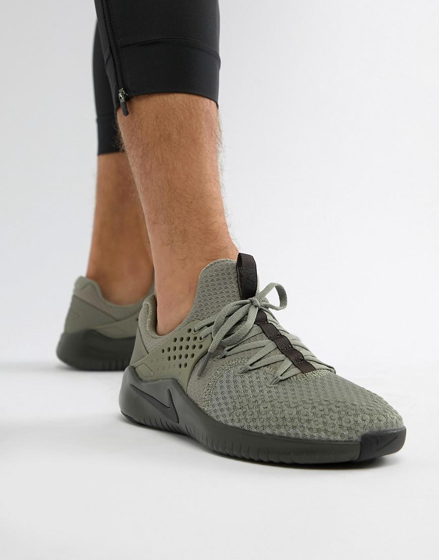 tr v8 nike