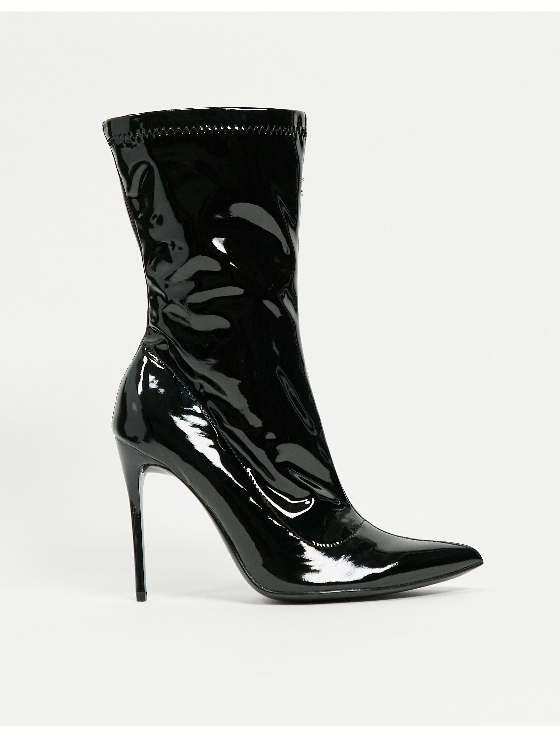 bottes en vinyle noir