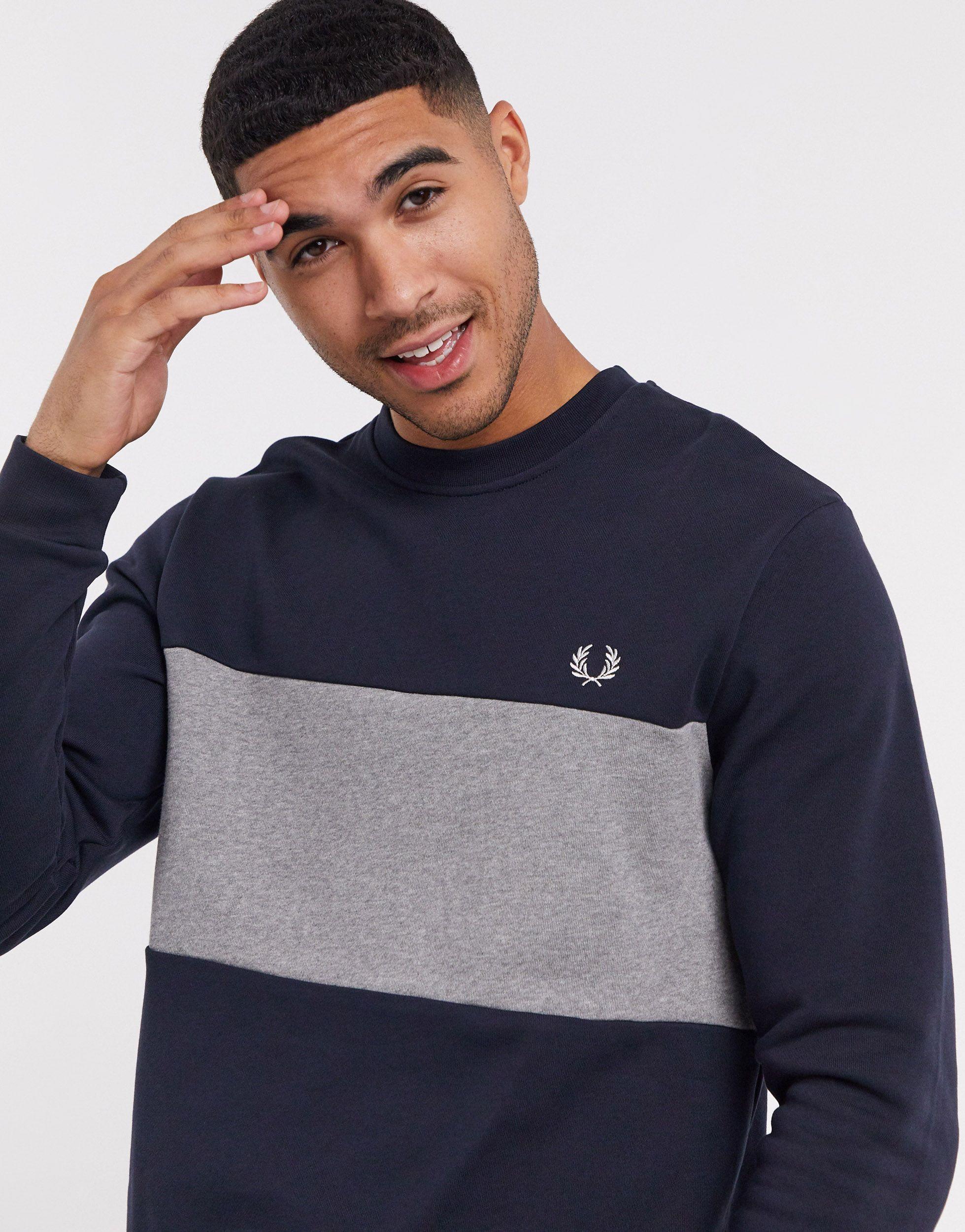 Sudadera con cuello redondo y diseño colour block azul marino Fred Perry de  hombre de color Azul | Lyst
