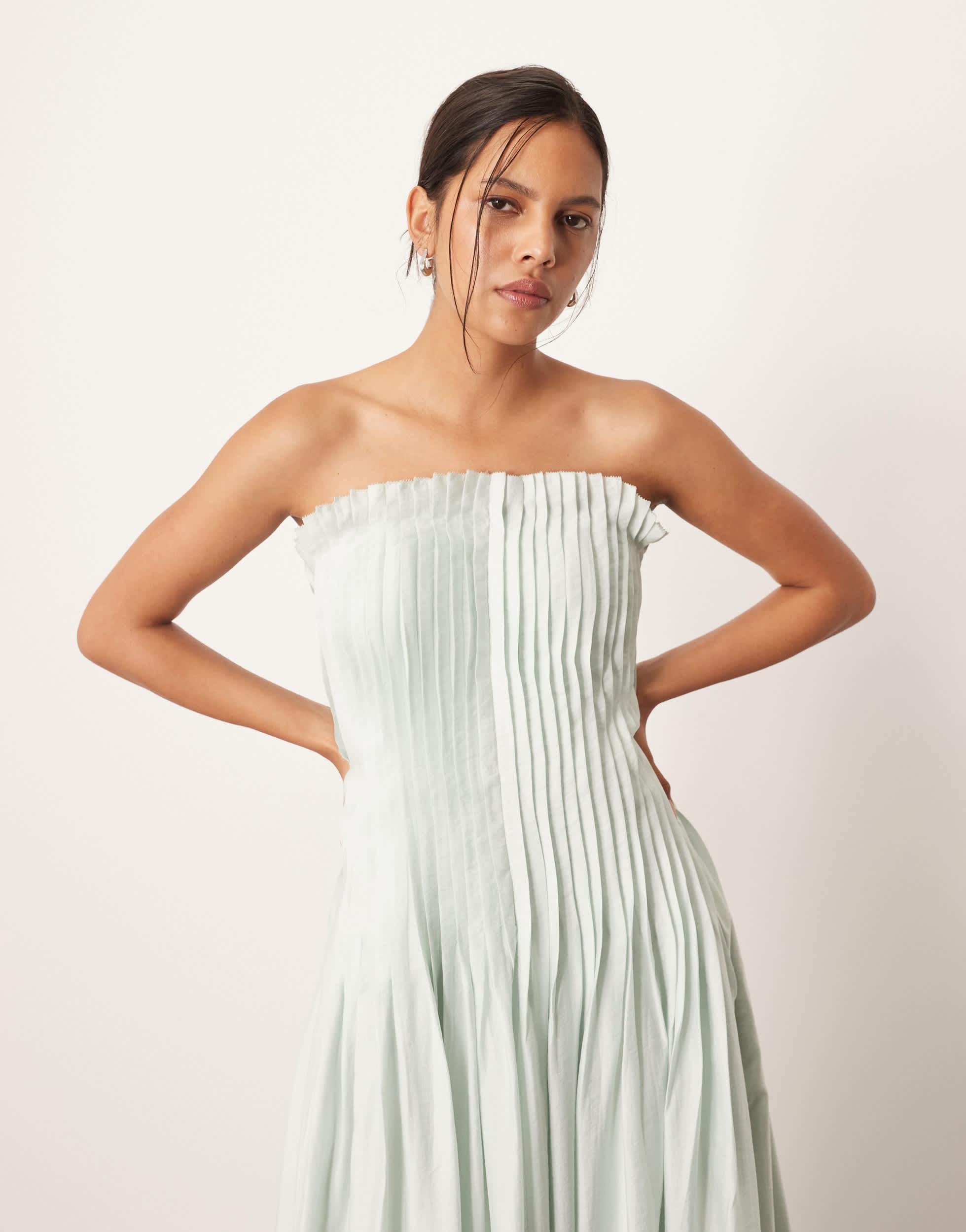 pintuck midi dress in drapey organza JCrew Pintuck Midi Dress In Drapey Organza Vintage Red Size XS