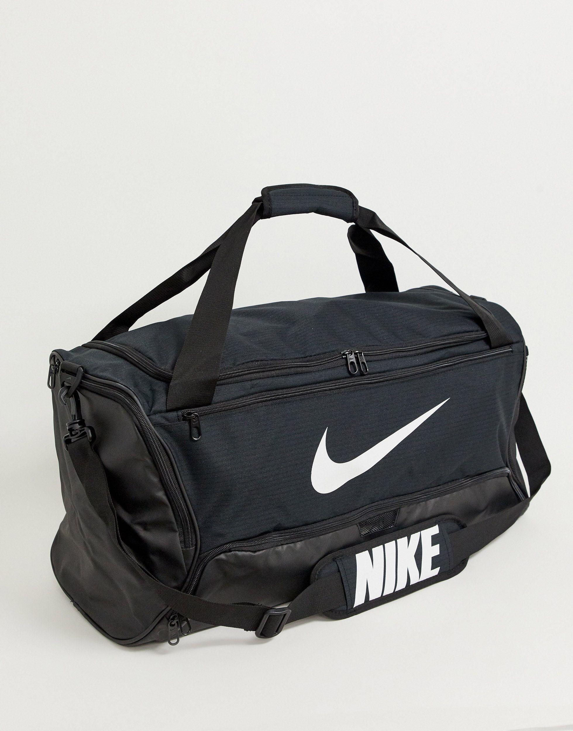 Черная спортивная сумка. Nike Utility сумка. Спорт сумка мужская найк. Сумка Nike Training. 58u8bmkhs2 сумка Nike.