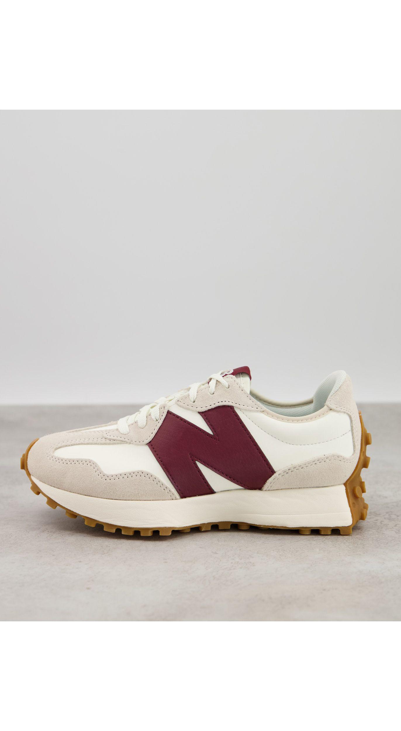New Balance 327 Trainers in |
